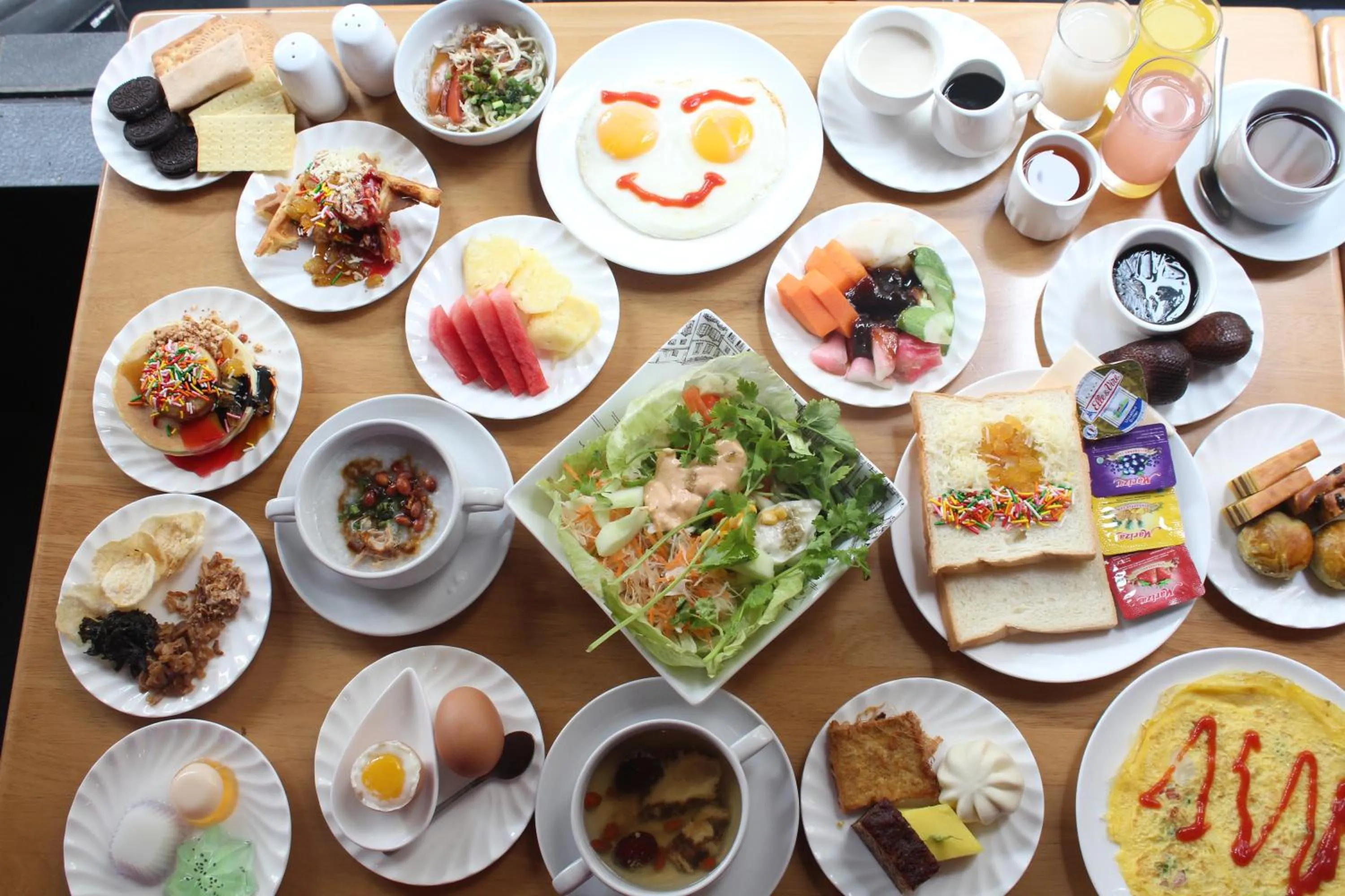 Buffet breakfast in Swiss-Belinn Medan
