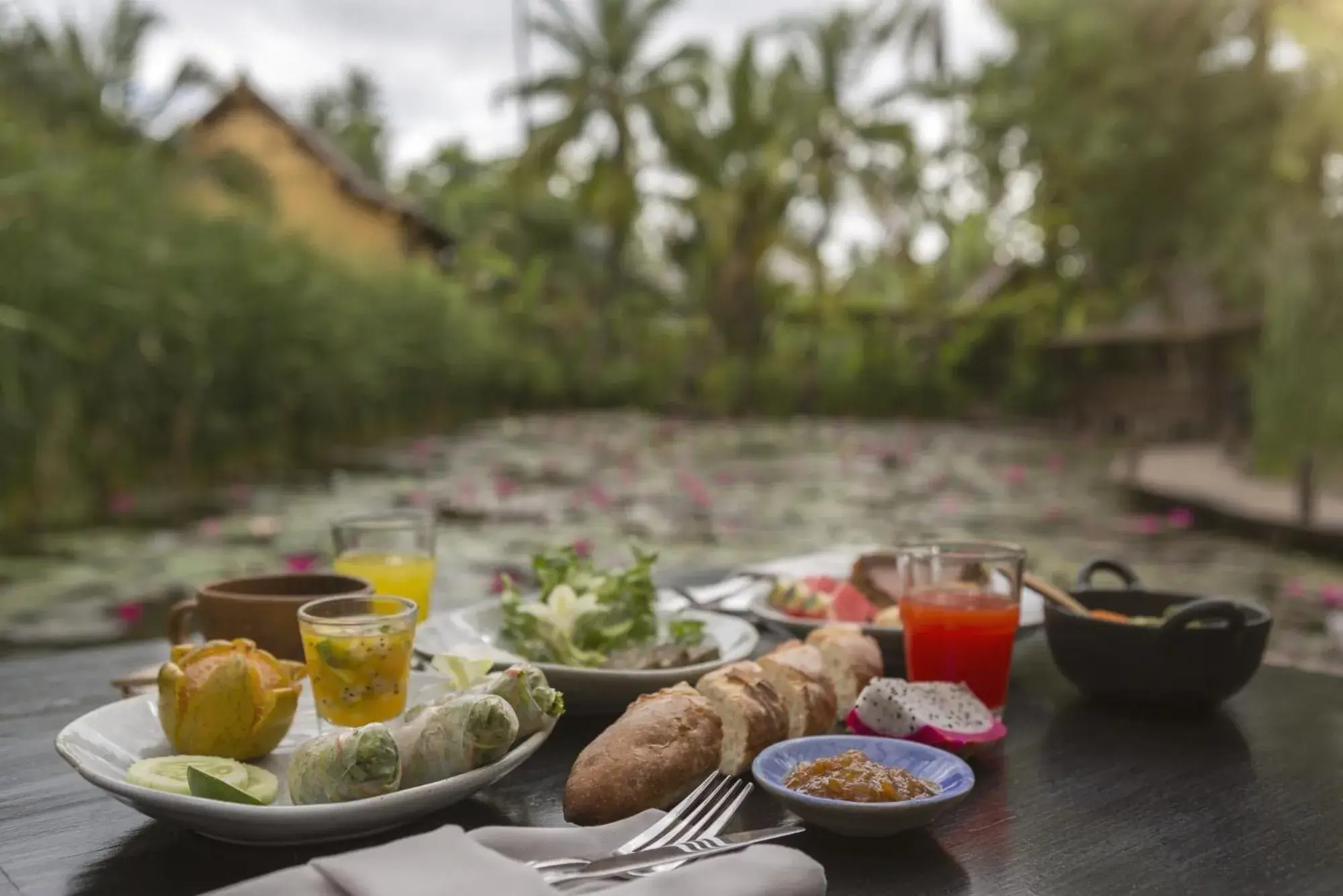 Restaurant/places to eat in Maison Dalabua Restaurant/places to eat in Maison Dalabua