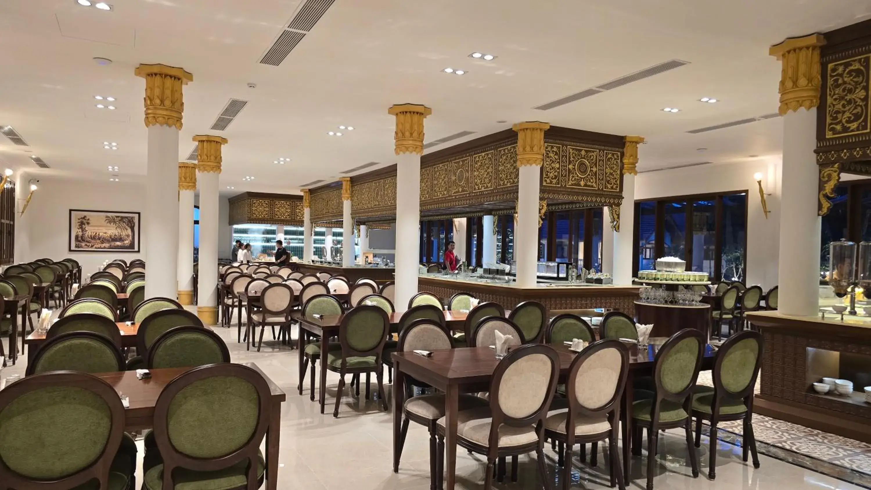Restaurant/places to eat in Champa Palace Hotel Restaurant/places to eat in Champa Palace Hotel
