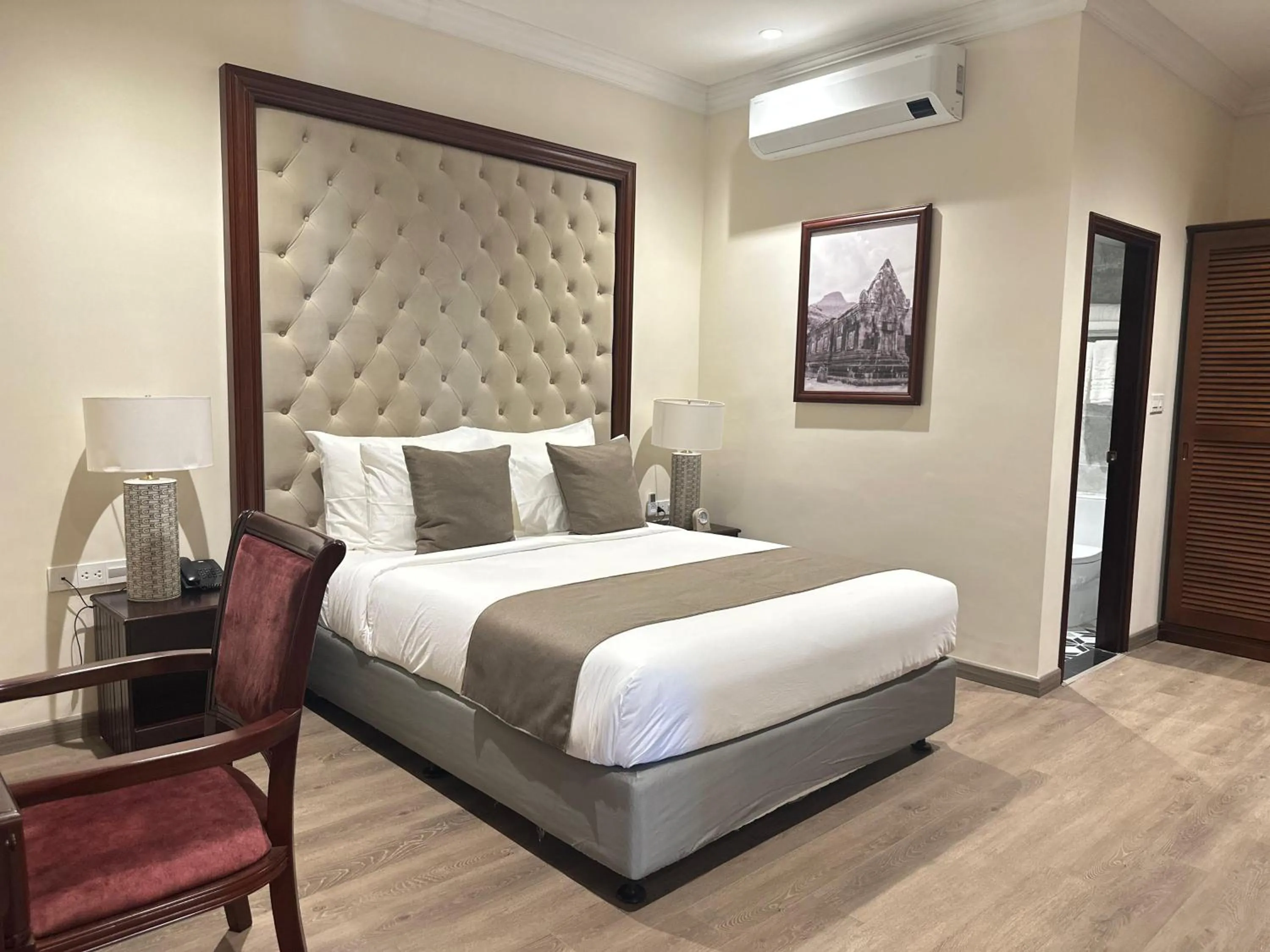 Bedroom, Bed in Champa Palace Hotel