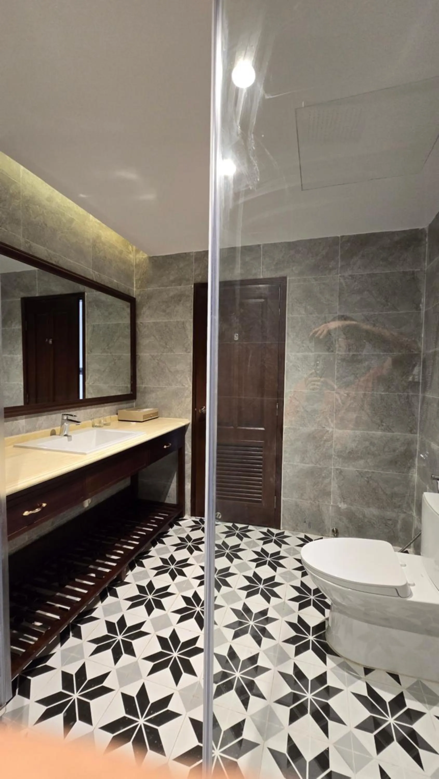 Bathroom in Champa Palace Hotel