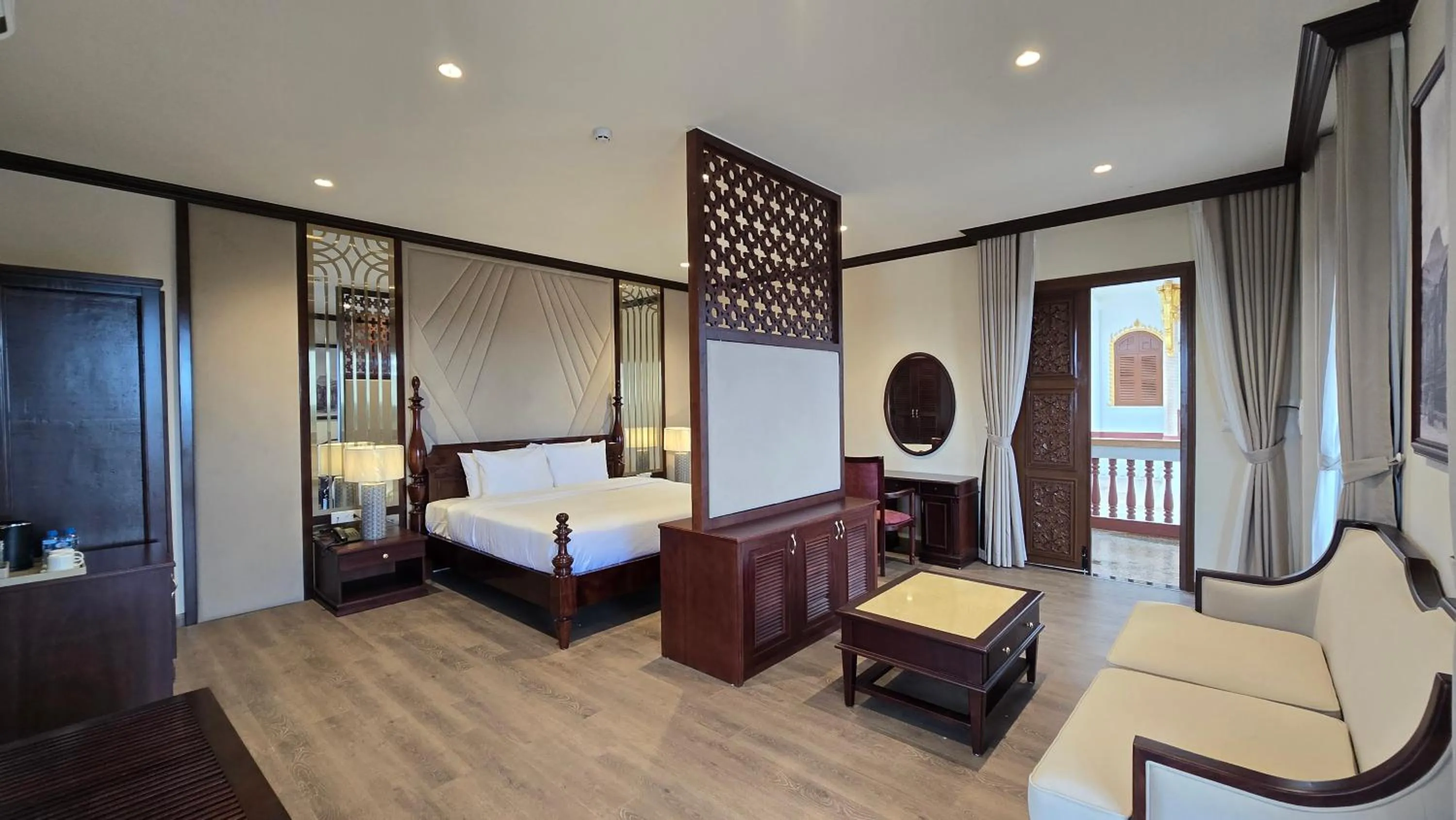 Bedroom, Bed in Champa Palace Hotel