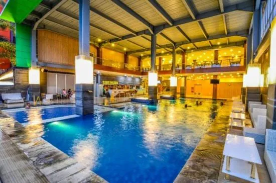 Swimming pool in El Cavana Bandung