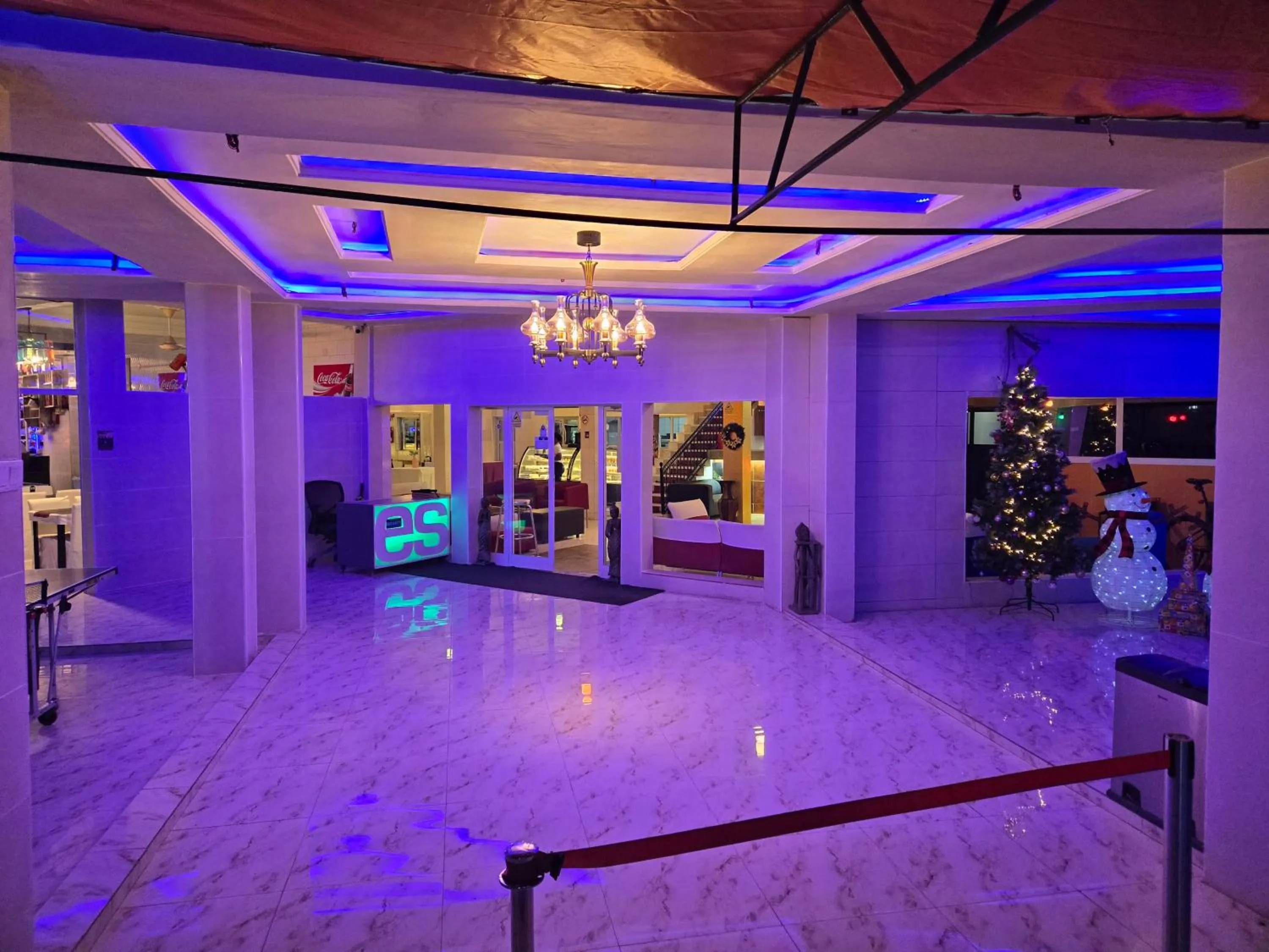 Facade/entrance in Woodpecker Resort Hotel