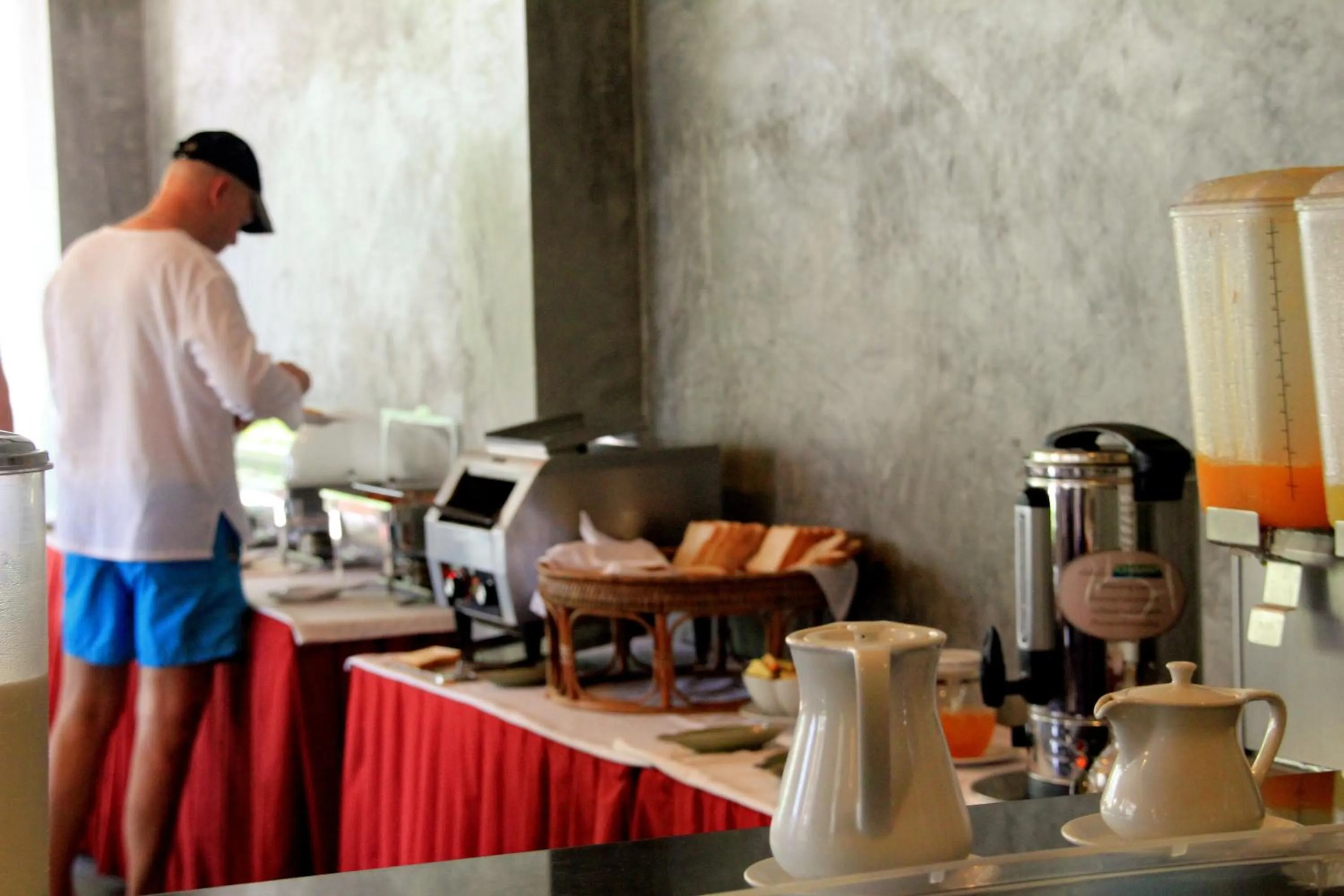 Restaurant/places to eat in BLU PINE Villa & Pool Access - SHA Plus