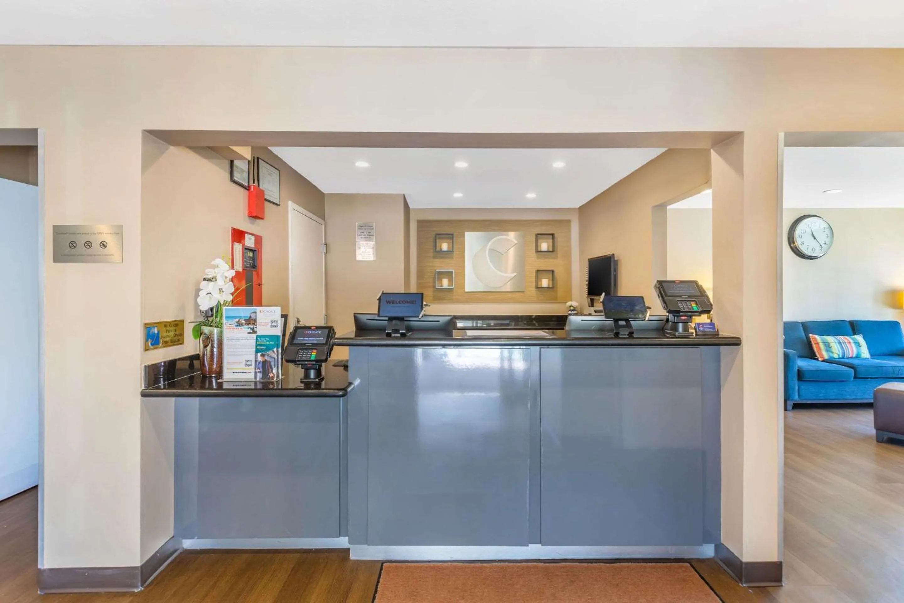 Lobby or reception in Comfort Inn Monterey Park - Los Angeles