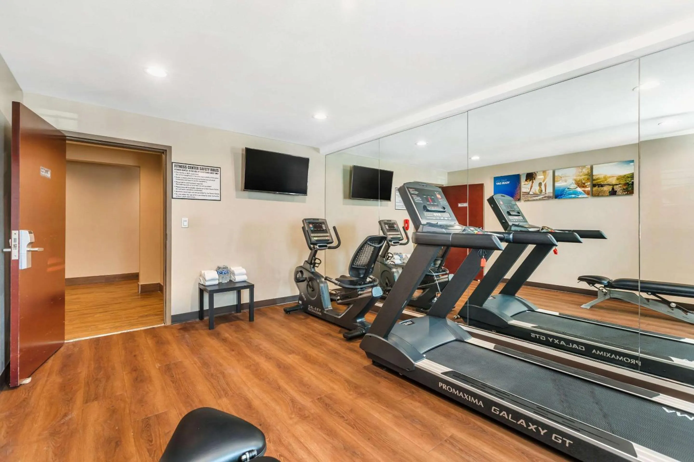 Fitness centre/facilities in Comfort Inn Monterey Park - Los Angeles