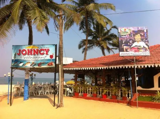 Restaurant/places to eat in 'Golden Oceans' 3 bhk beach view villa