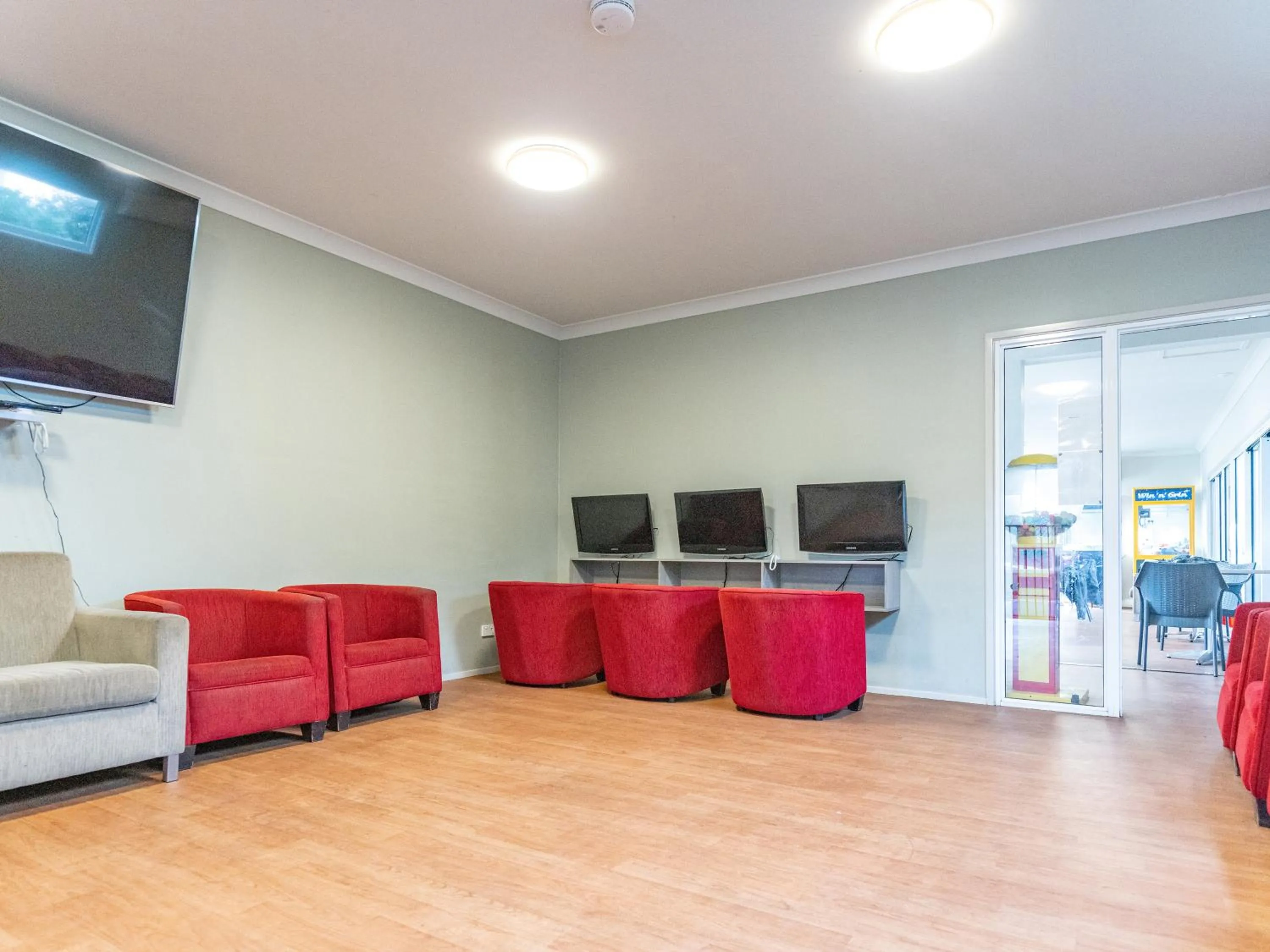 Communal lounge/ TV room in NRMA Port Campbell Holiday Park