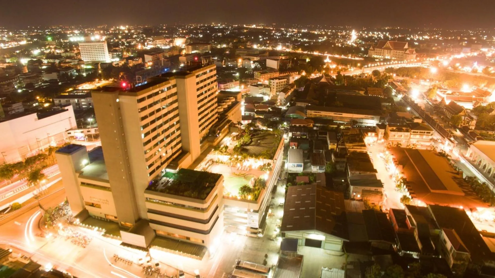 Topland Hotel & Convention Centre