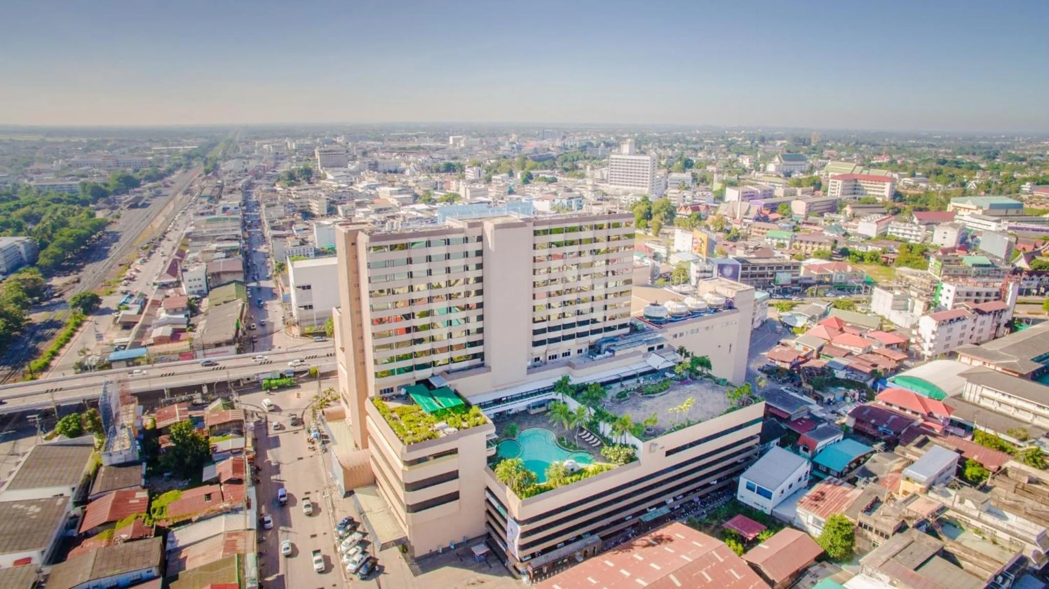 Topland Hotel & Convention Centre