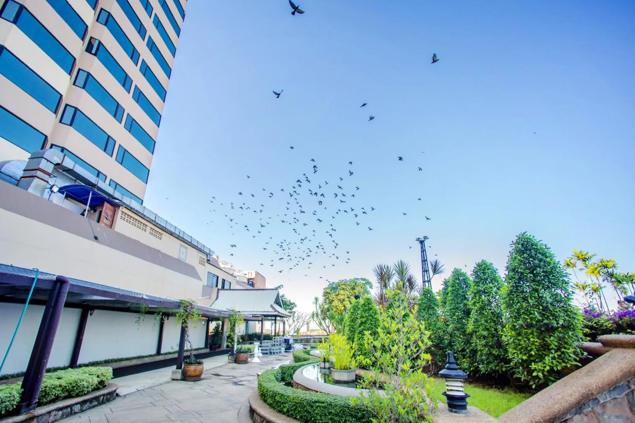 Topland Hotel & Convention Centre