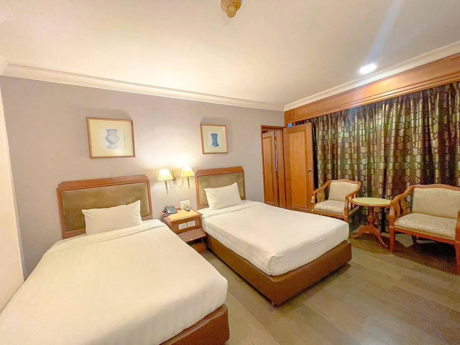 Bed in Topland Hotel & Convention Centre