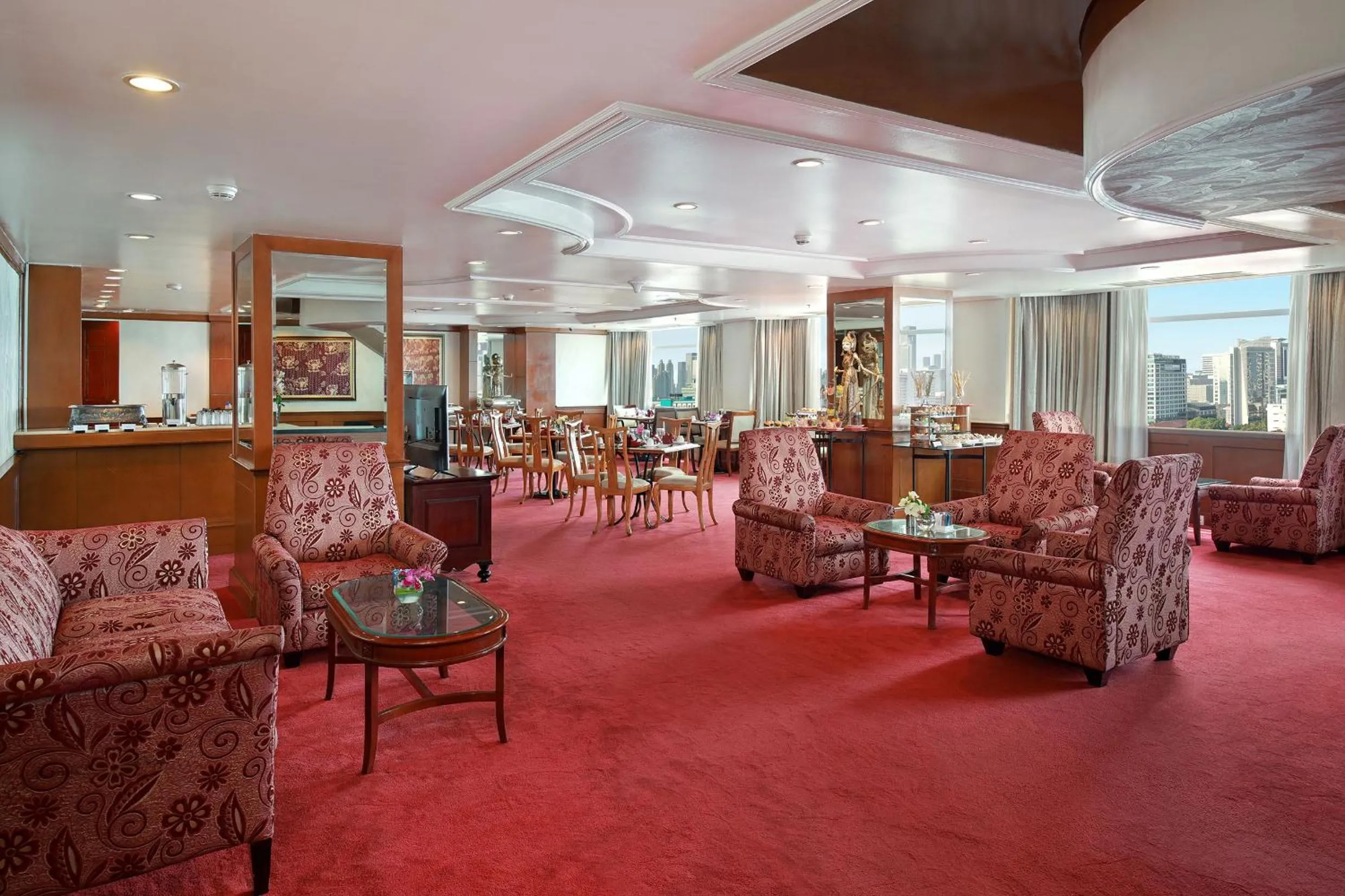 Lounge or bar in Lumire Hotel & Convention Centre