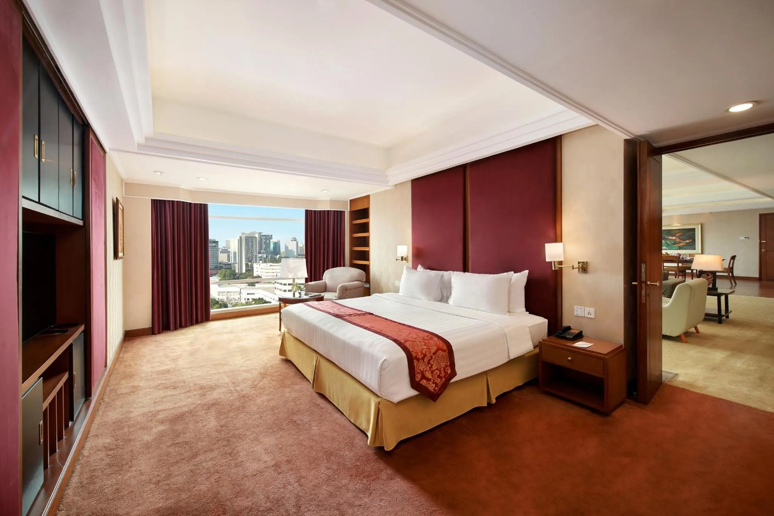 Bedroom, Bed in Lumire Hotel & Convention Centre