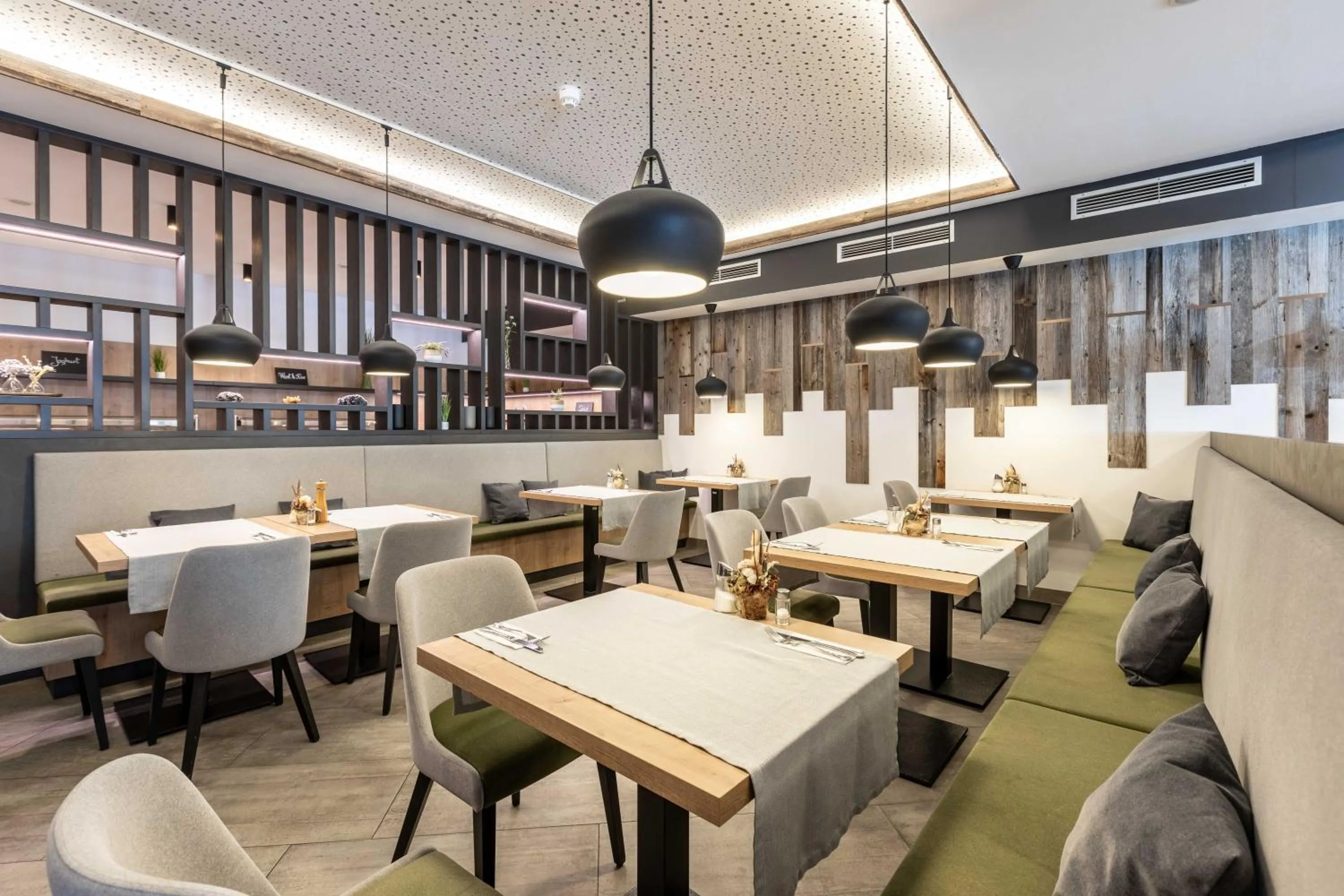 Hotel Post by keyone