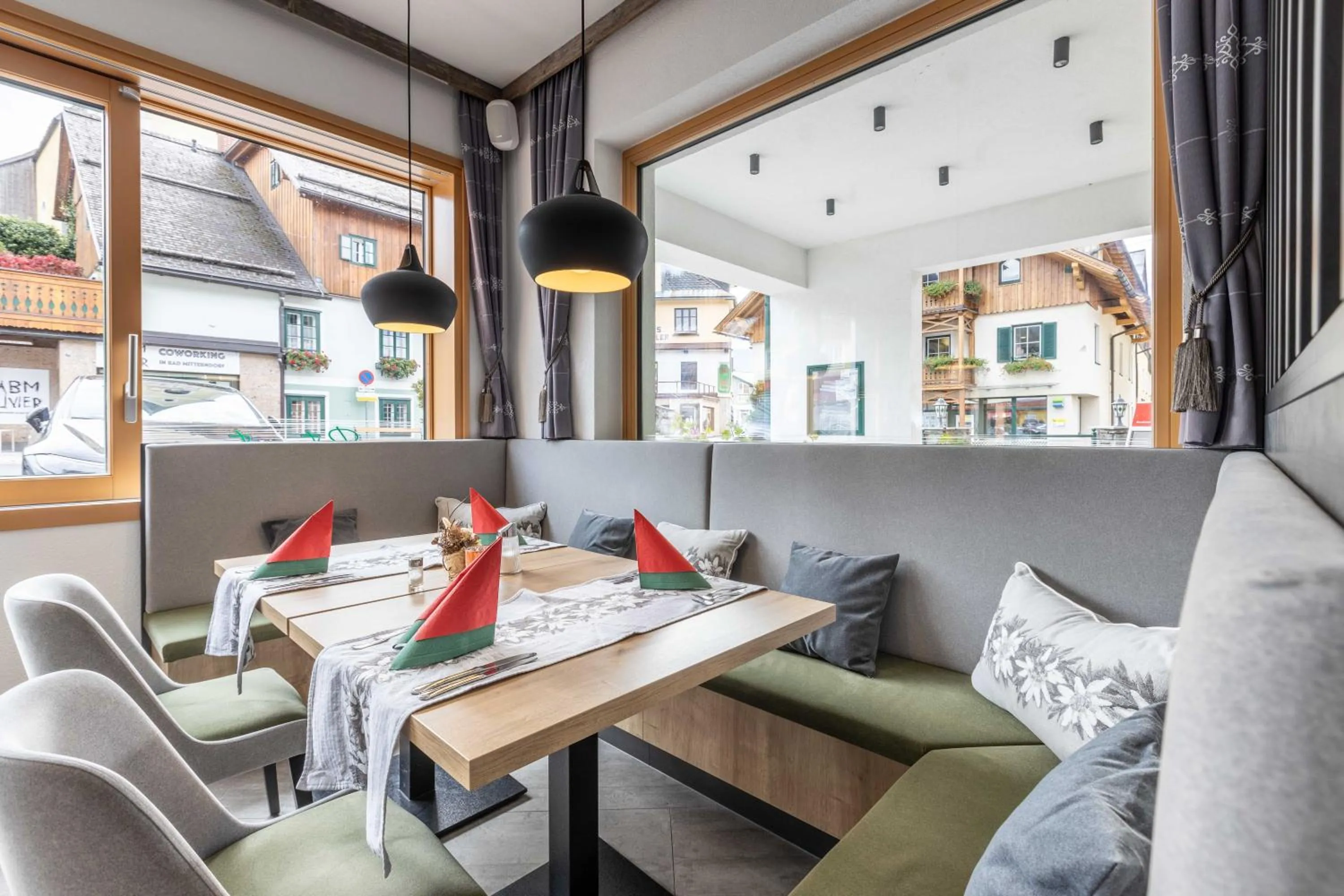 Hotel Post by keyone