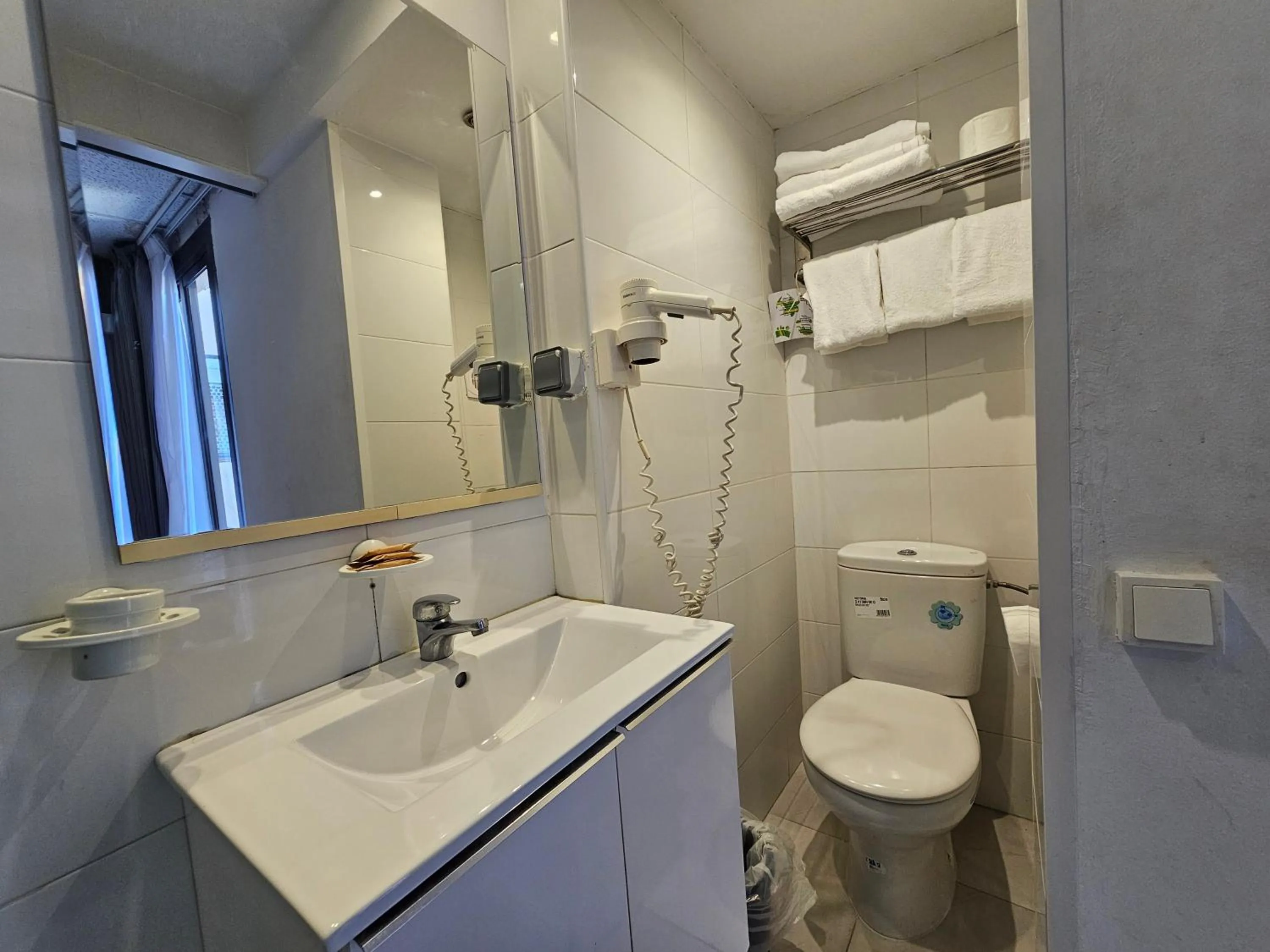 Shower in Hotel Palermo