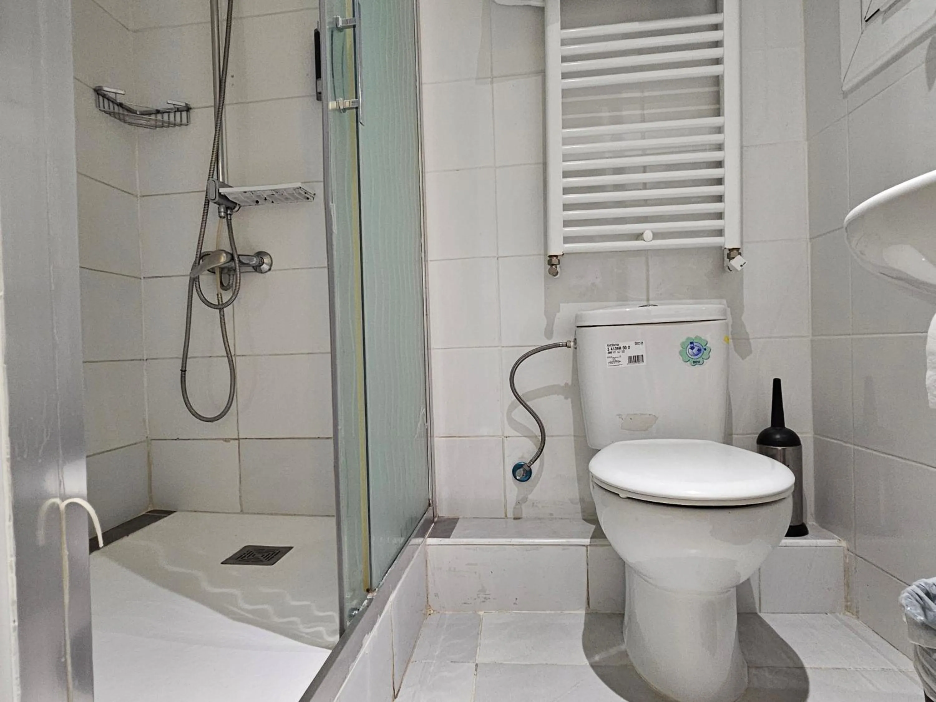 Shower in Hotel Palermo