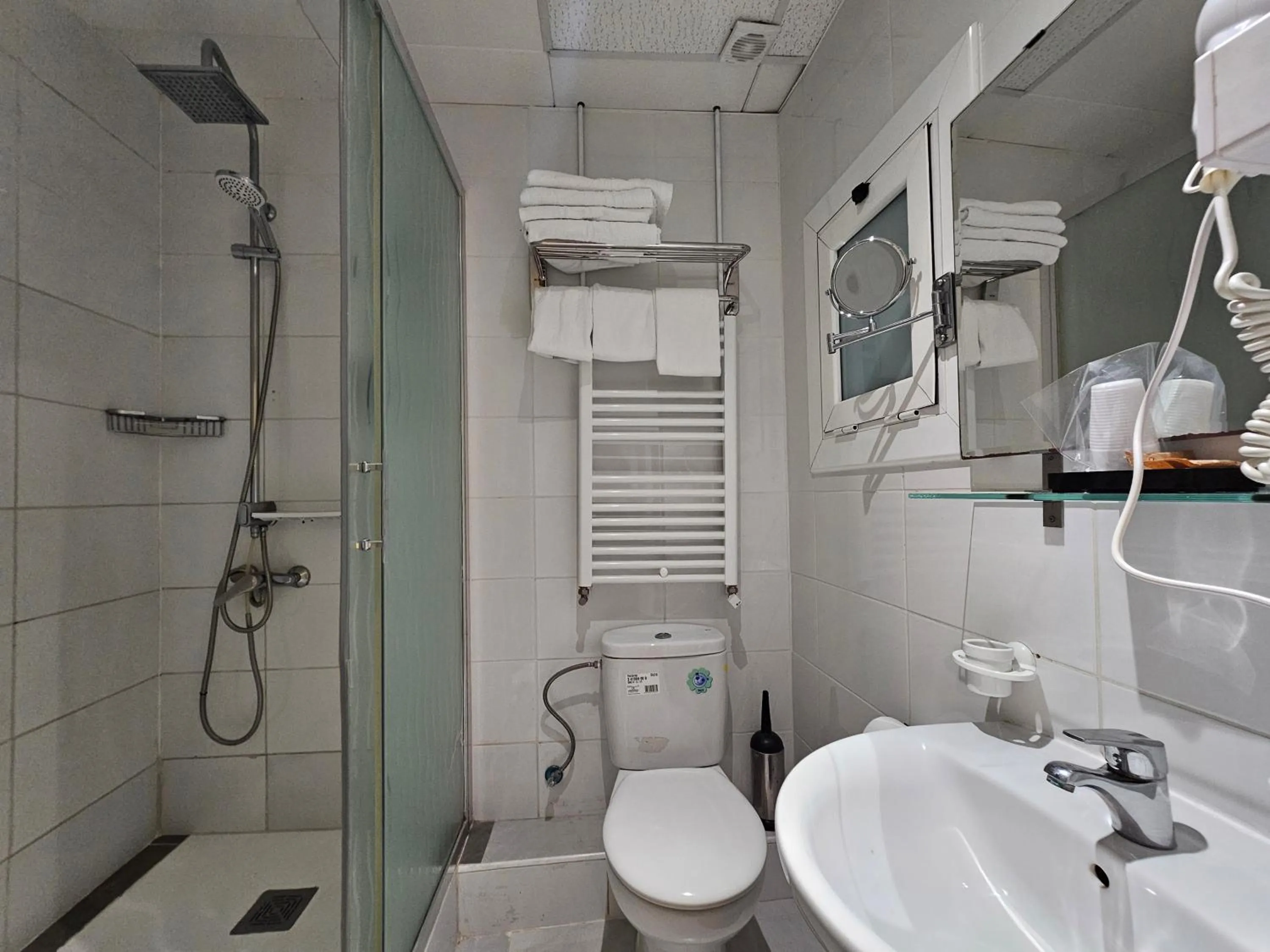 Shower in Hotel Palermo