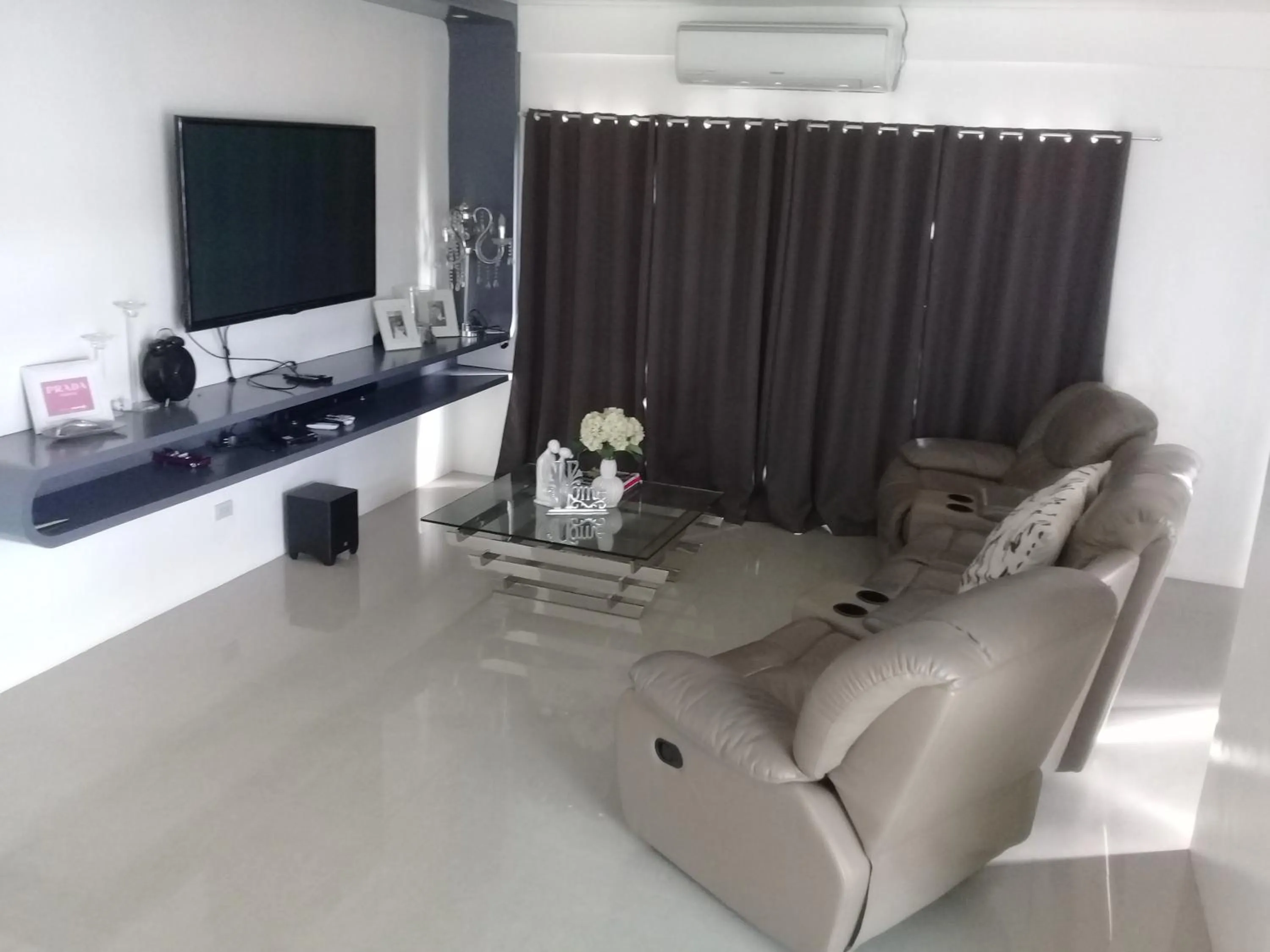 Living room in Sergi's Resort and Hotel