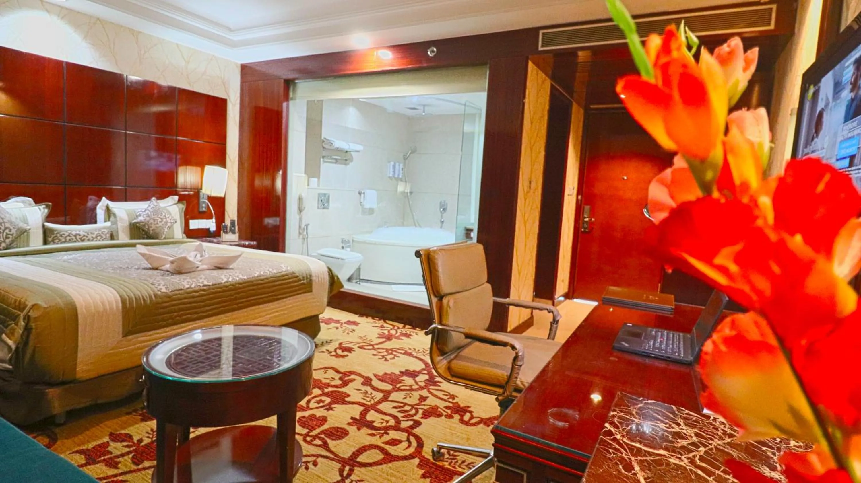 Bed in SkyCity Hotel Gurgaon