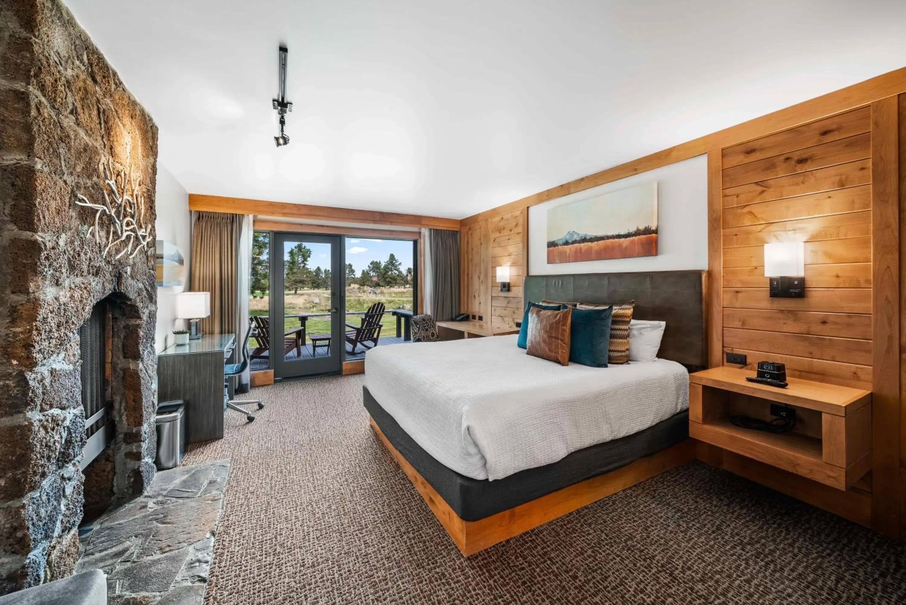 Bed in Sunriver Resort Bed in Sunriver Resort