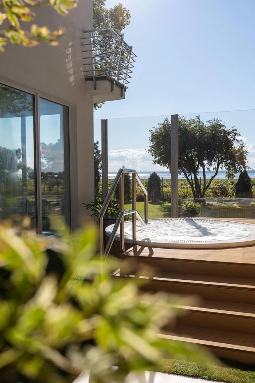 Day in Hotel Meridian