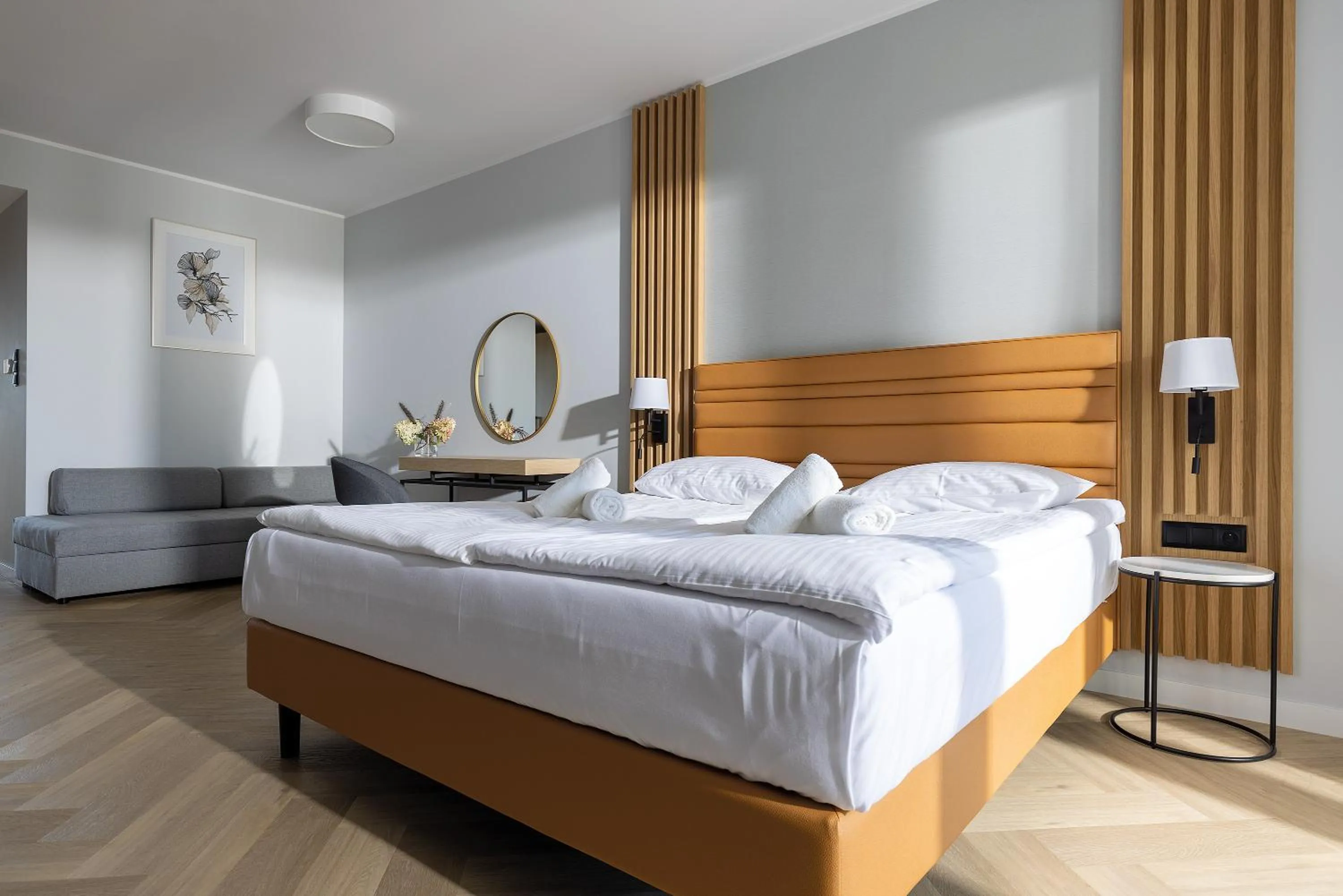 furniture, Bed in Hotel Meridian