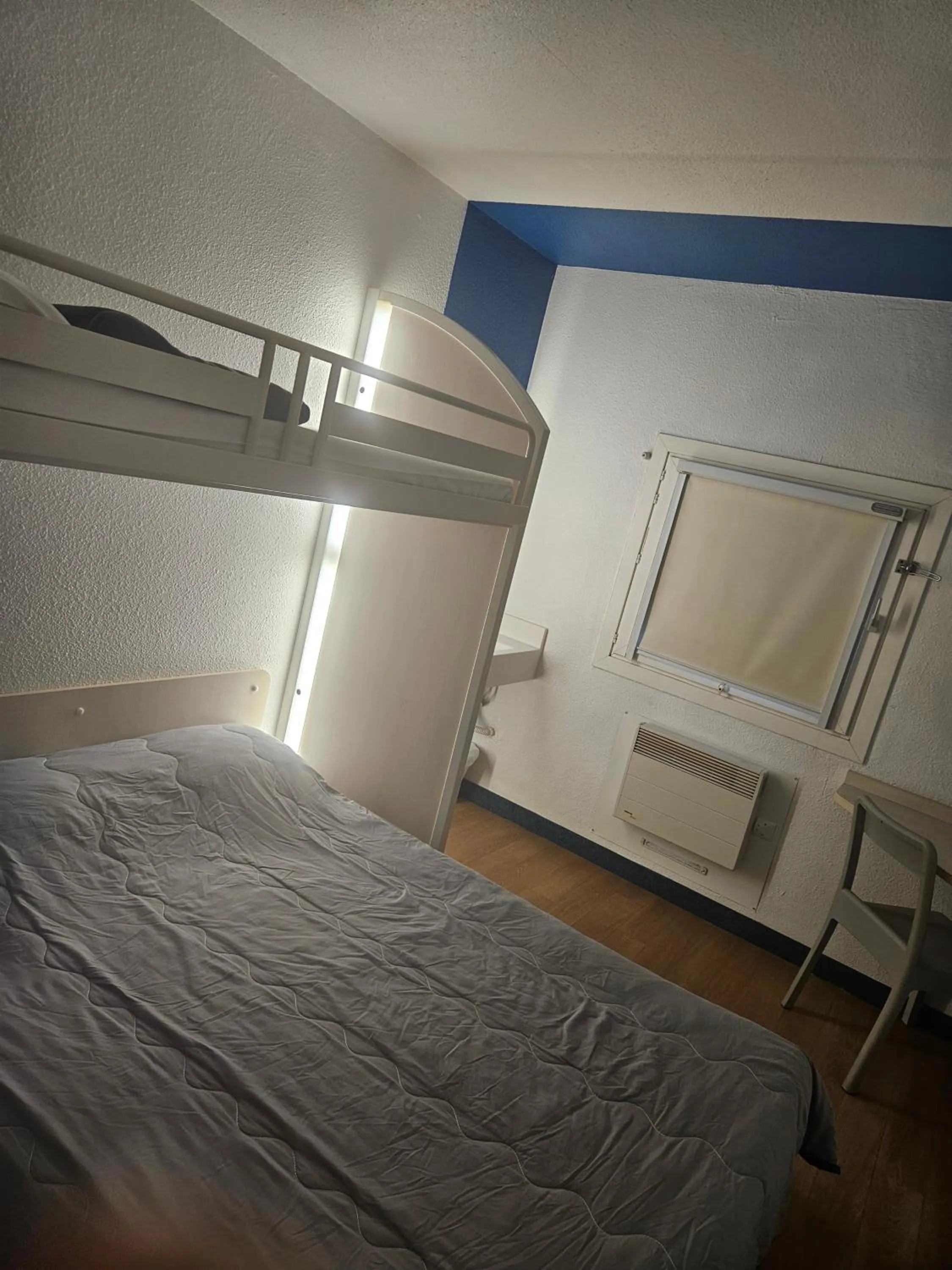 Bed in Hotel Class'Eco Carcassonne