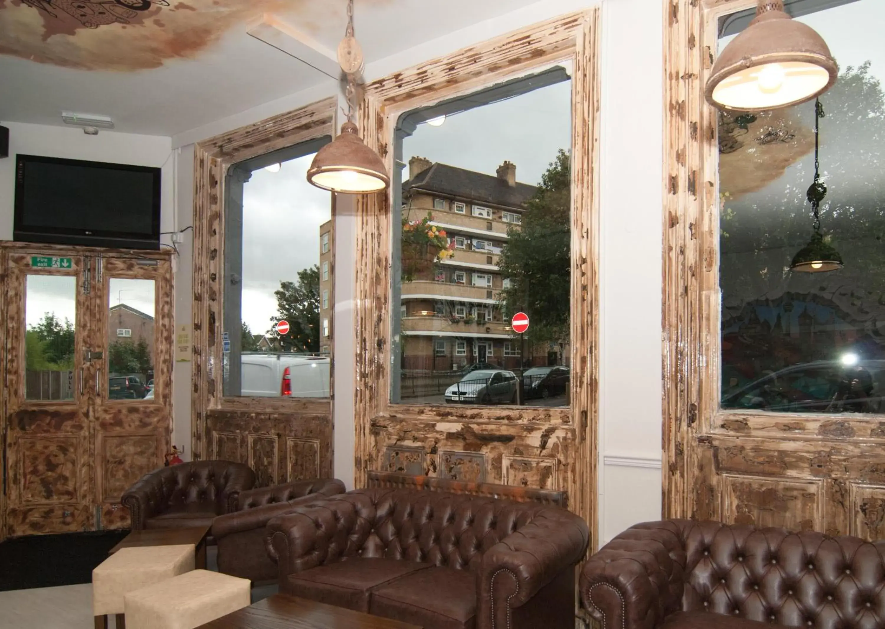 Lounge or bar in Book A Bed Hostels Lounge or bar in Book A Bed Hostels