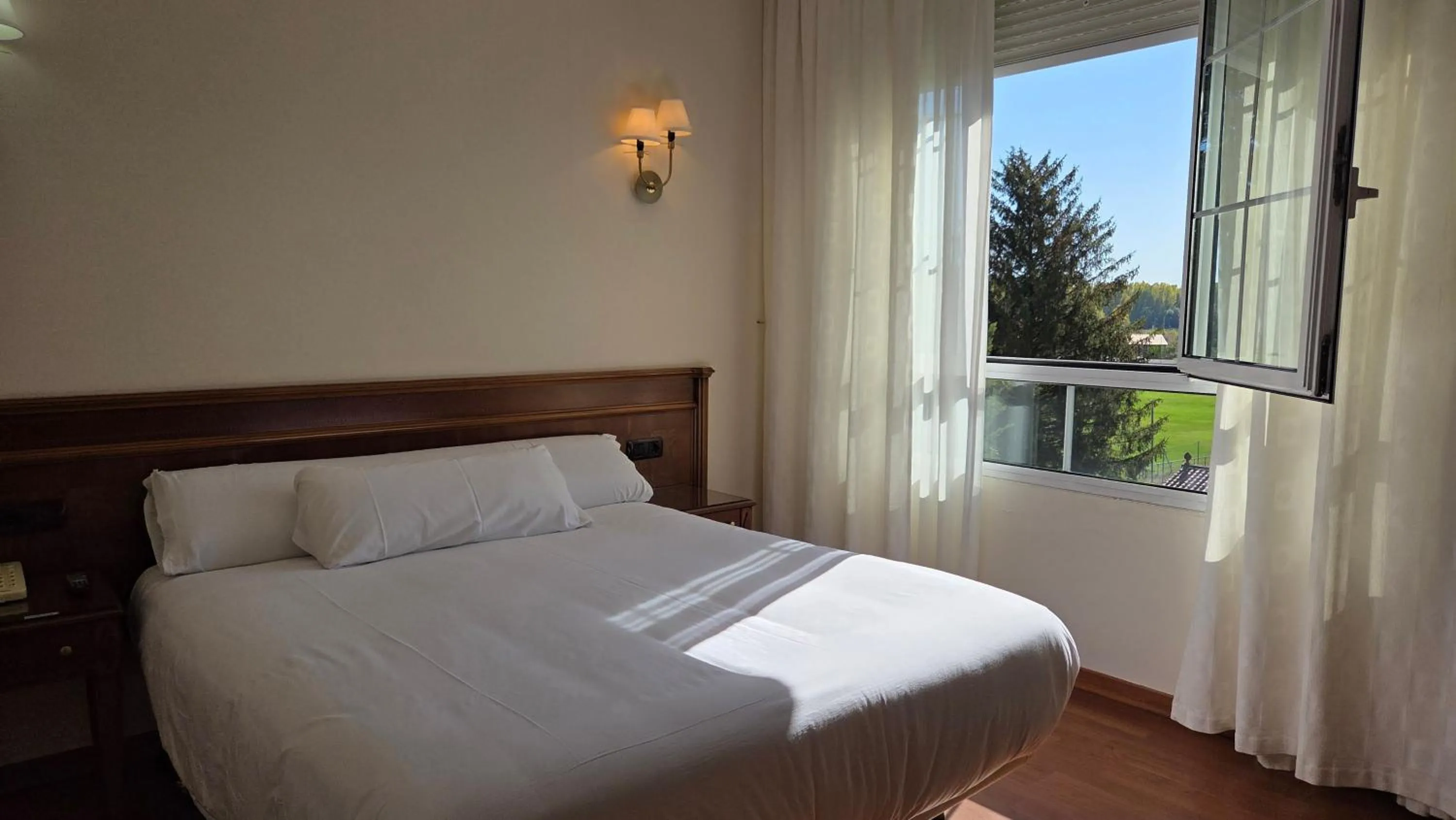 Bed in Hotel Las Moreras