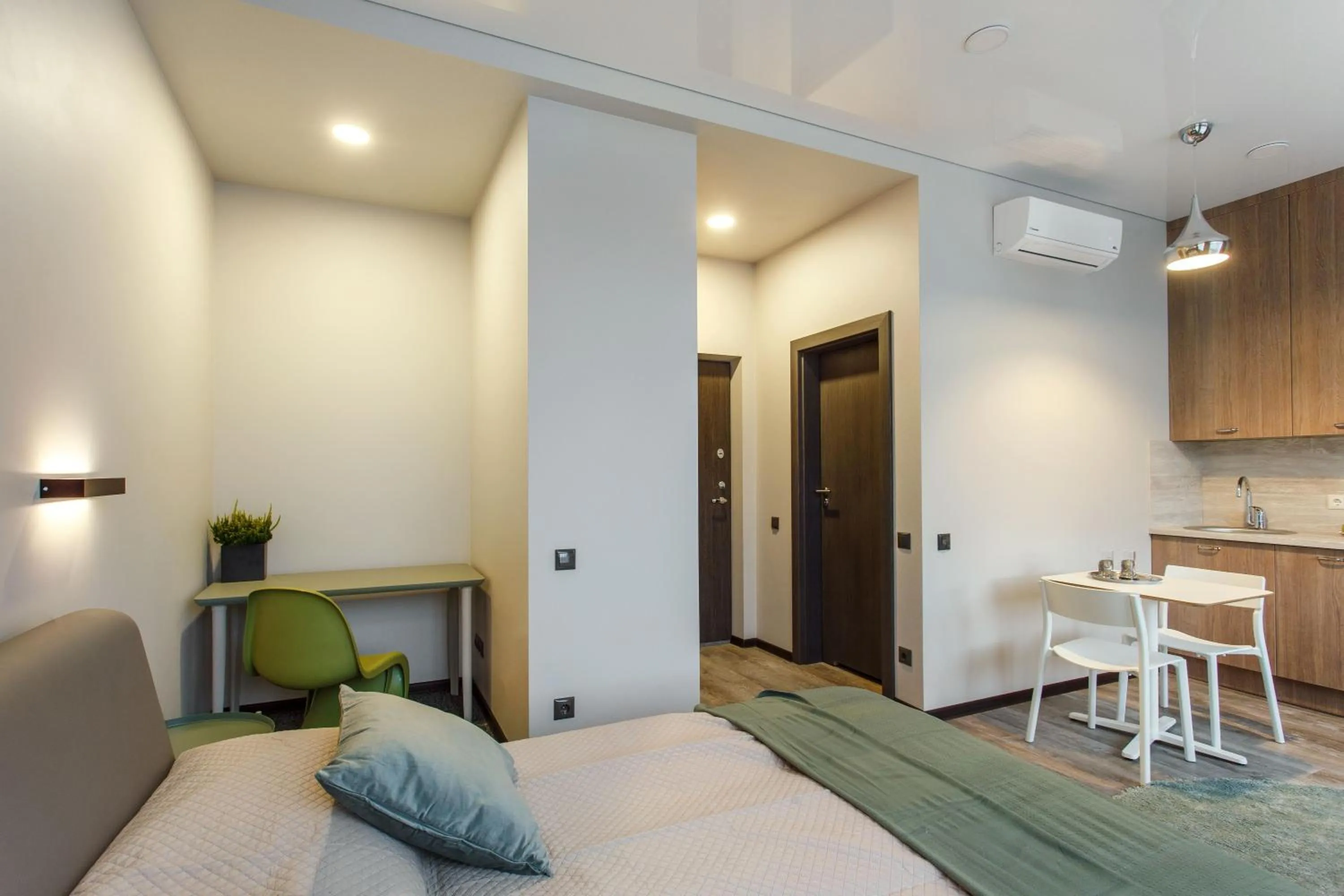 Photo of the whole room, Bed in Old Town Trio Apartments