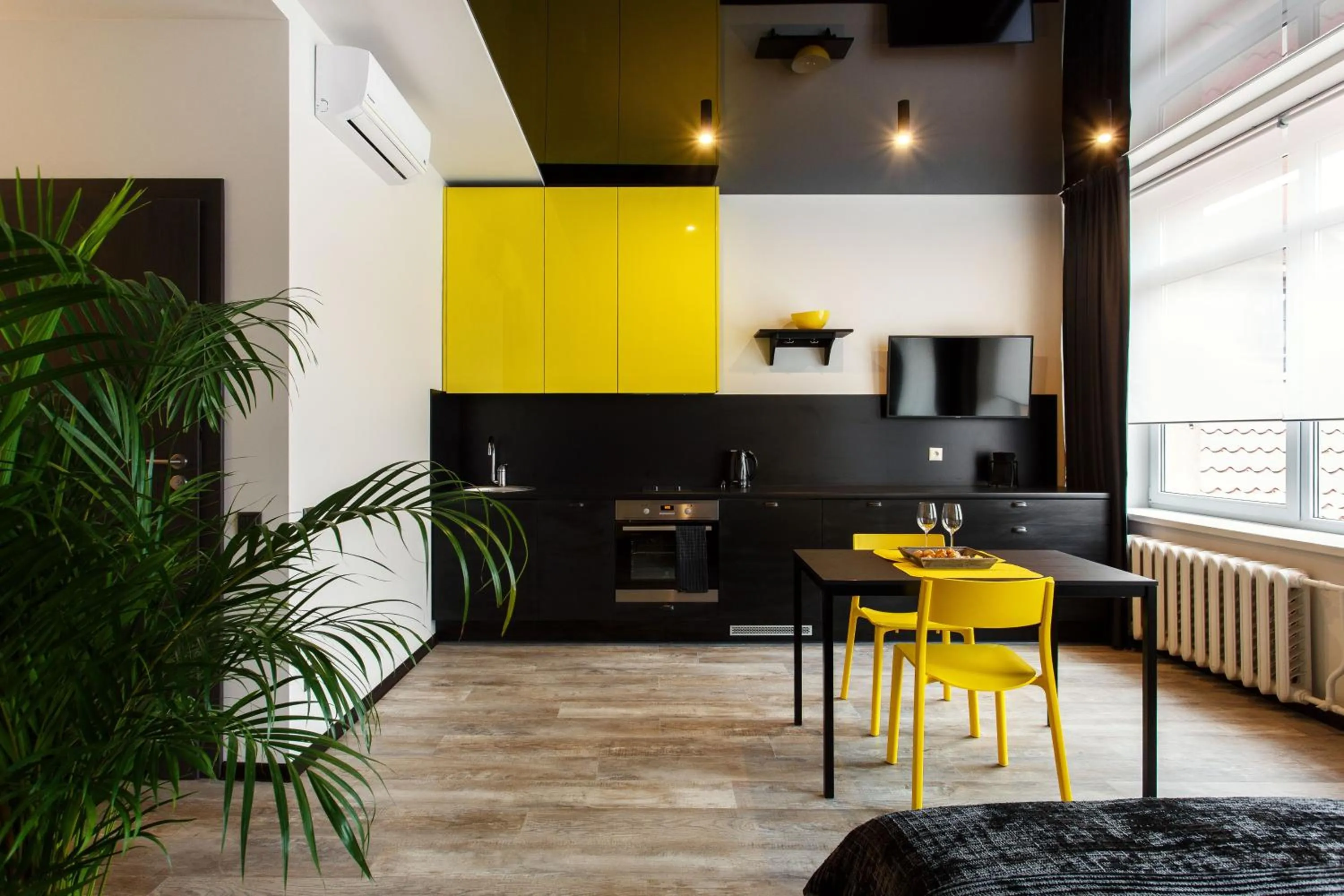 Photo of the whole room in Old Town Trio Apartments