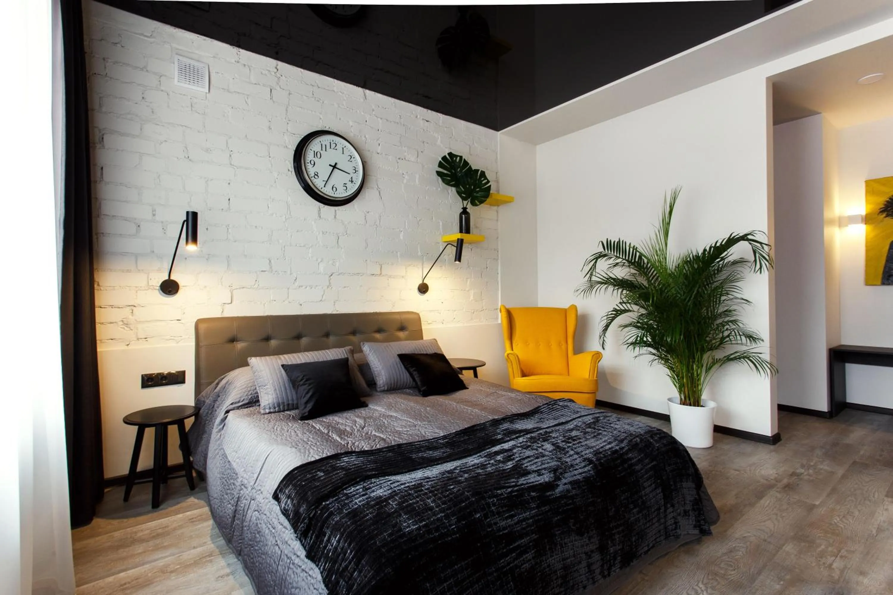 Photo of the whole room, Bed in Old Town Trio Apartments