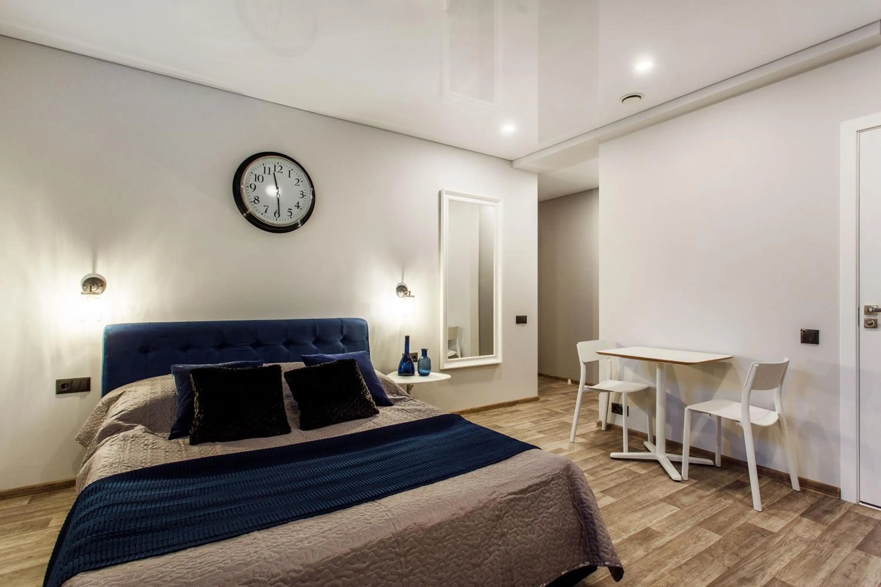 Photo of the whole room, Bed in Old Town Trio Apartments