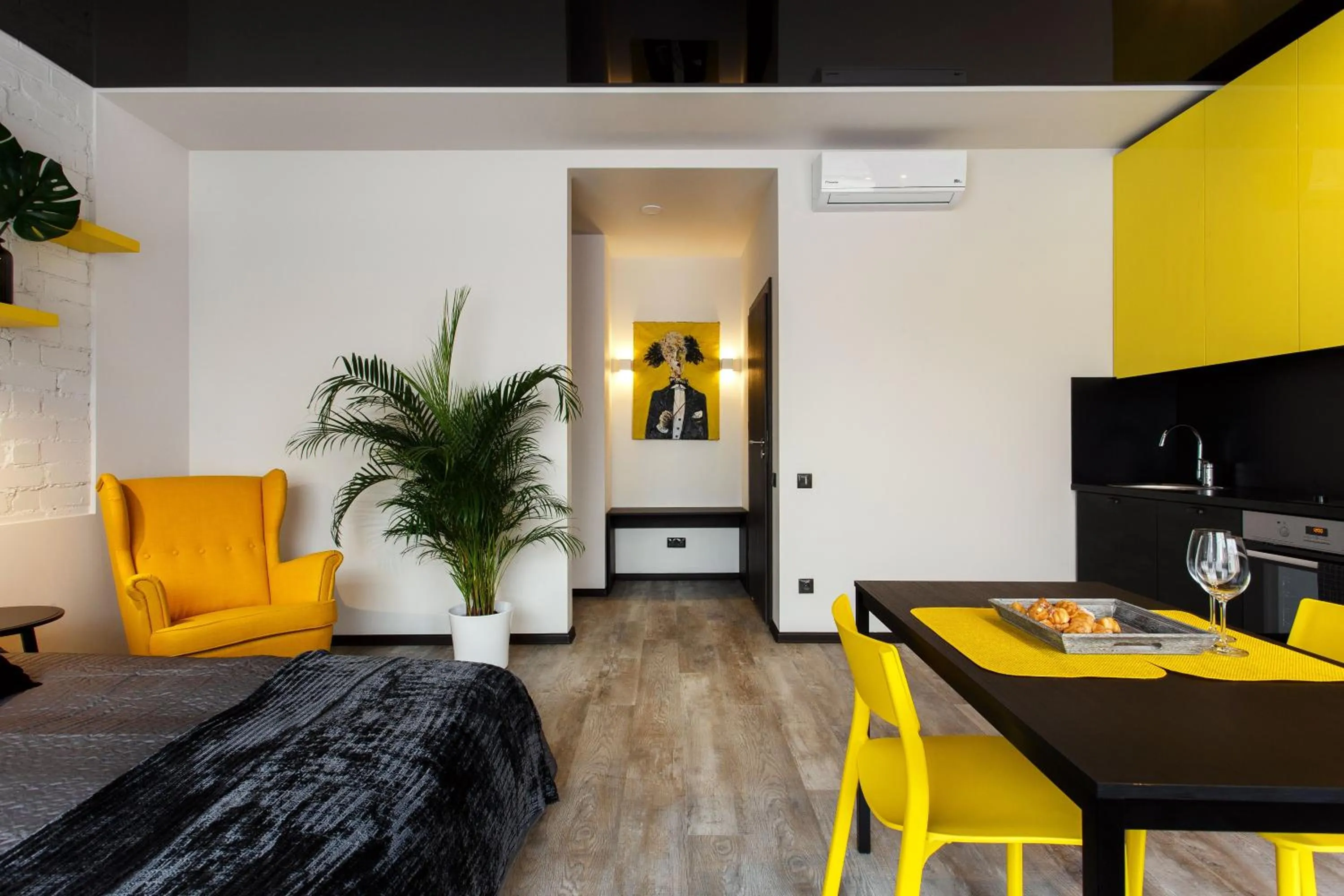 Photo of the whole room in Old Town Trio Apartments