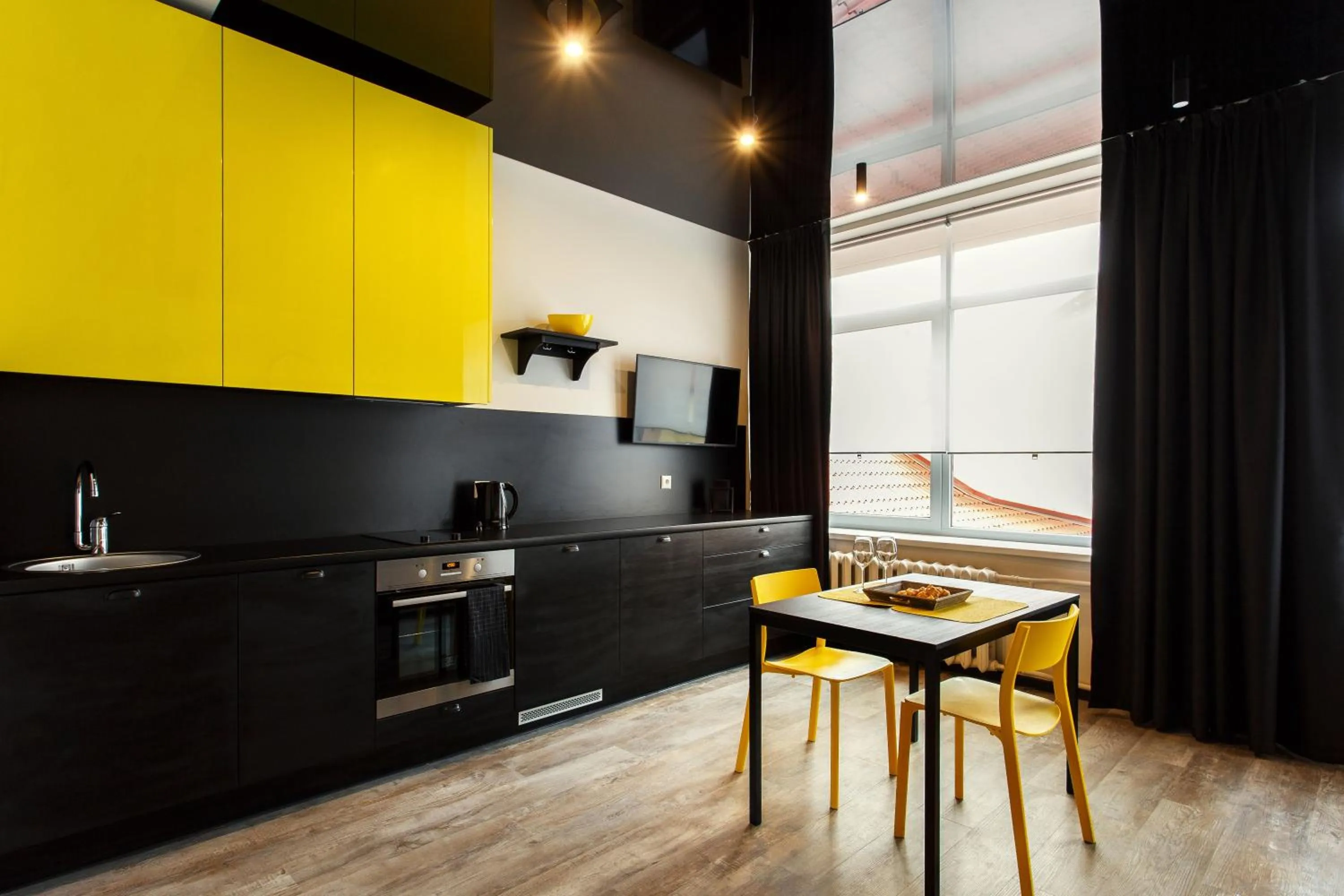 Kitchen or kitchenette in Old Town Trio Apartments