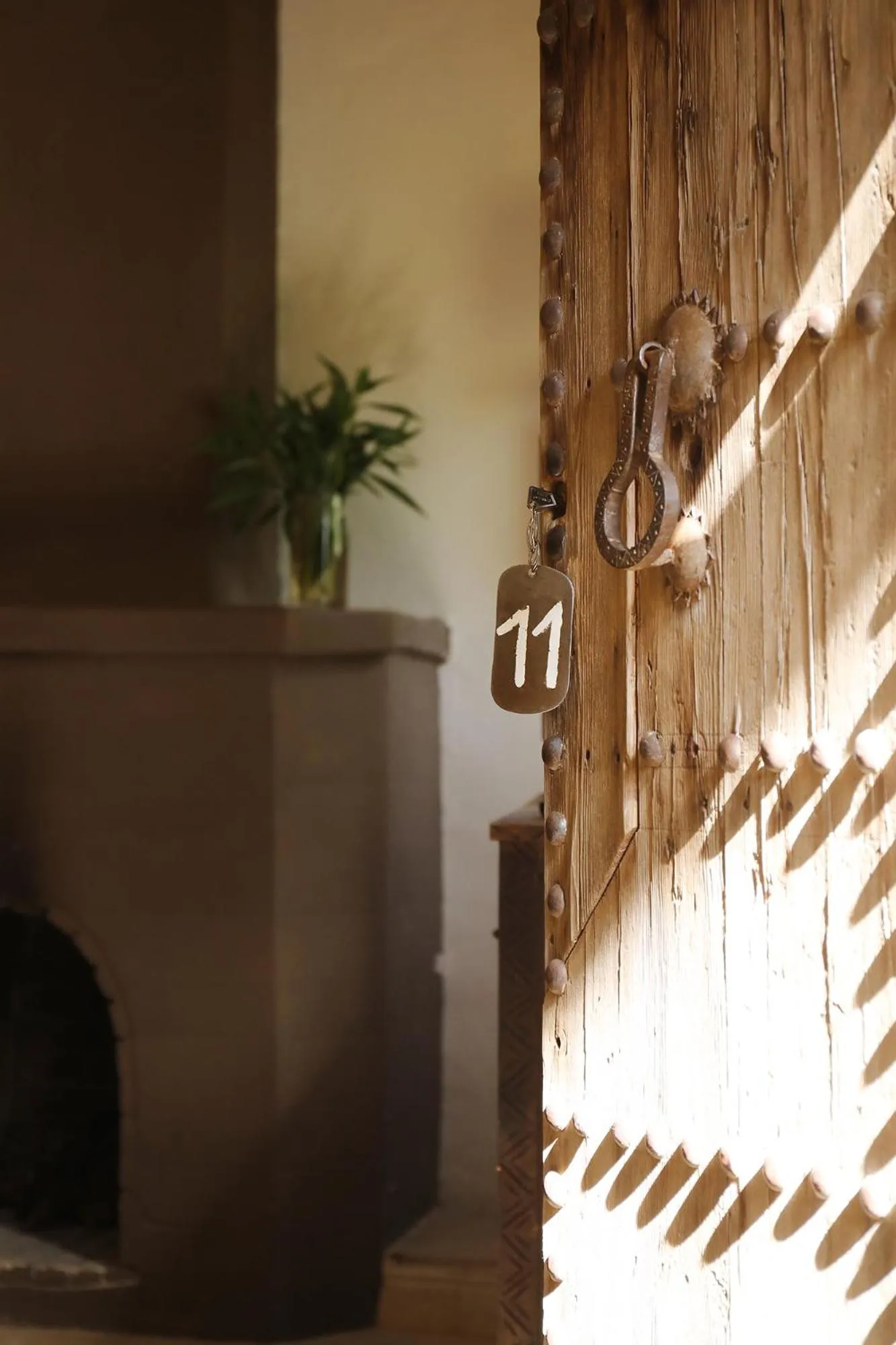 Decorative detail in Le Petit Hôtel du Flouka