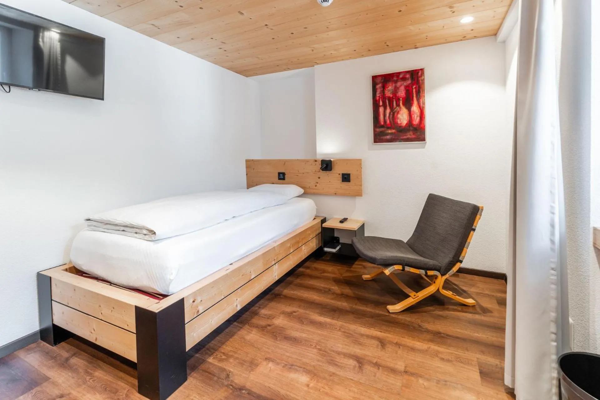 Photo of the whole room, Bed in Hotel Furka