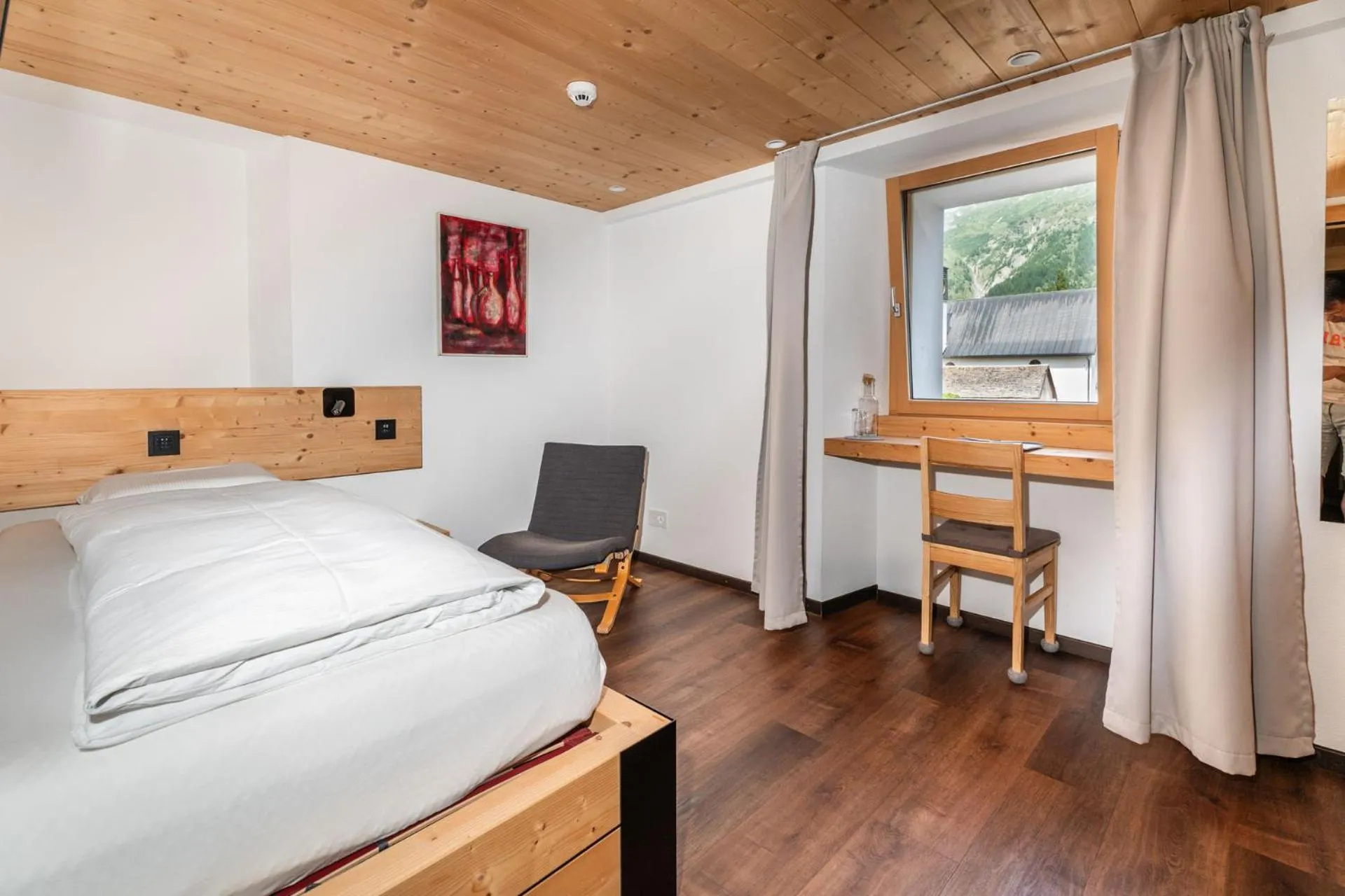 Photo of the whole room, Bed in Hotel Furka