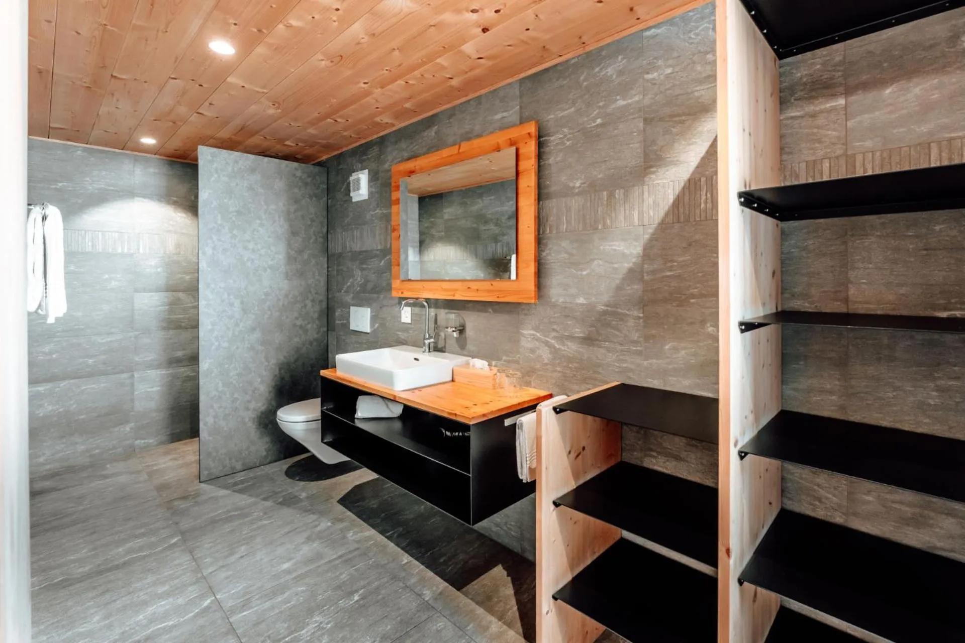 Shower in Hotel Furka