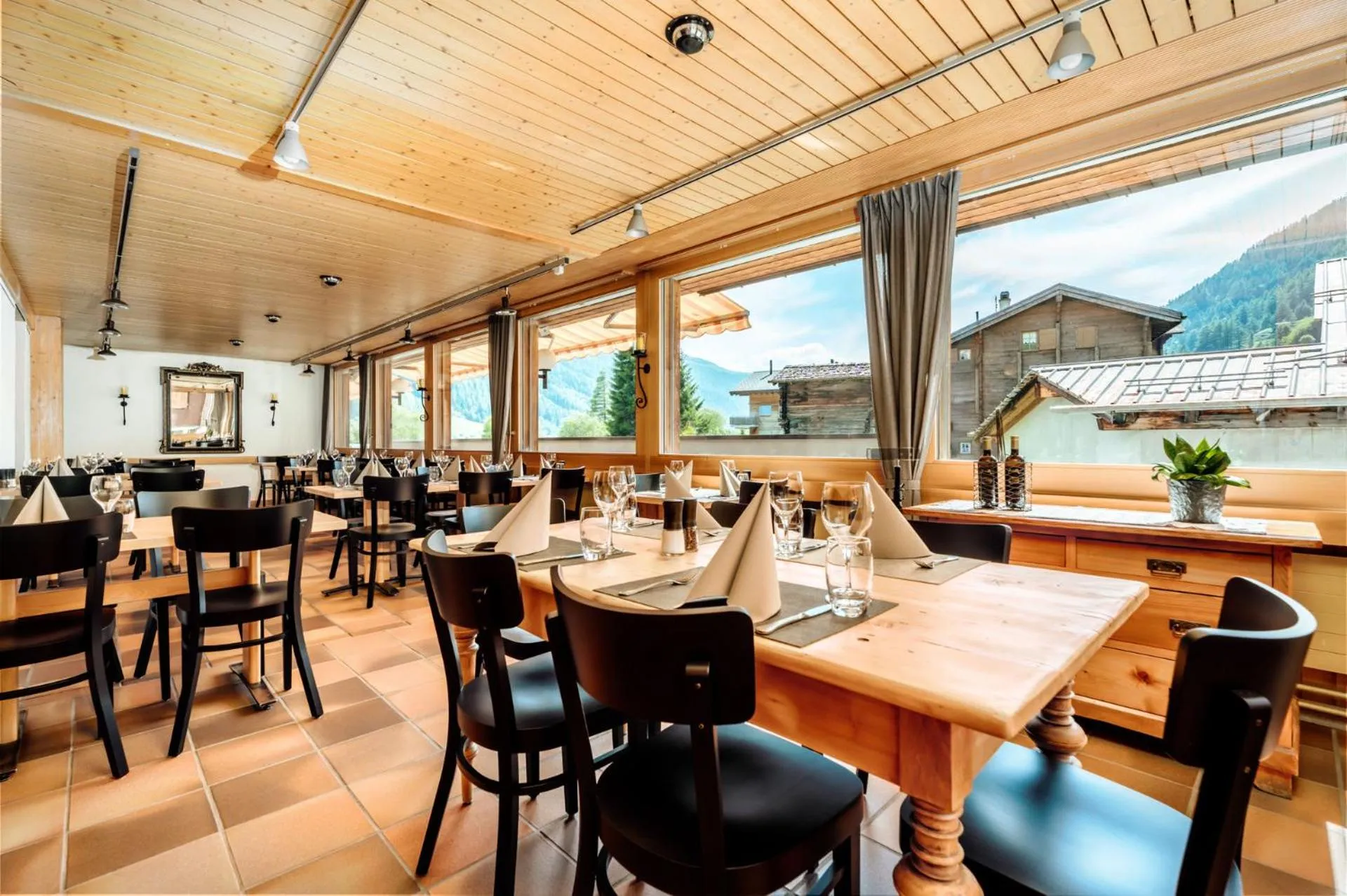 Restaurant/places to eat in Hotel Furka