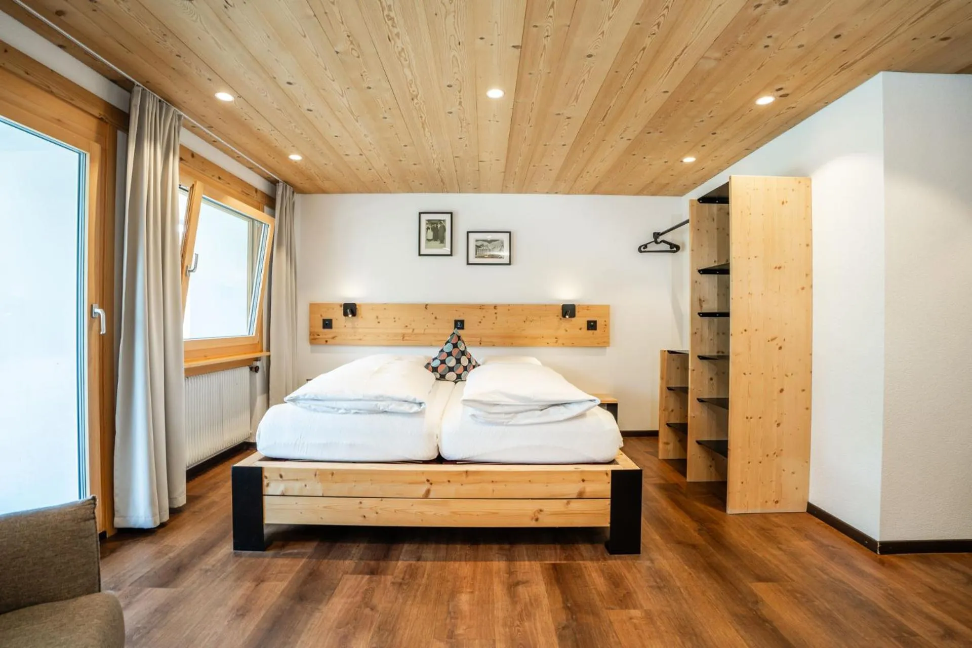 Photo of the whole room, Bed in Hotel Furka