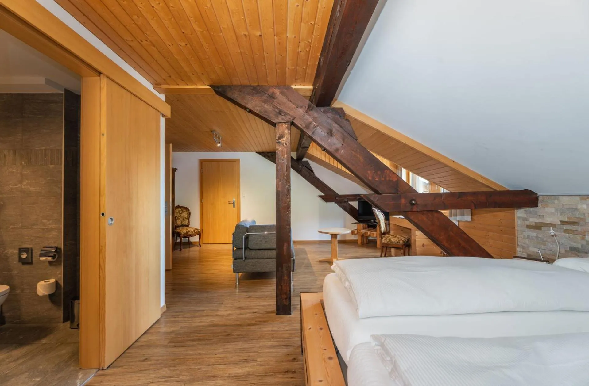 Living room, Bed in Hotel Furka