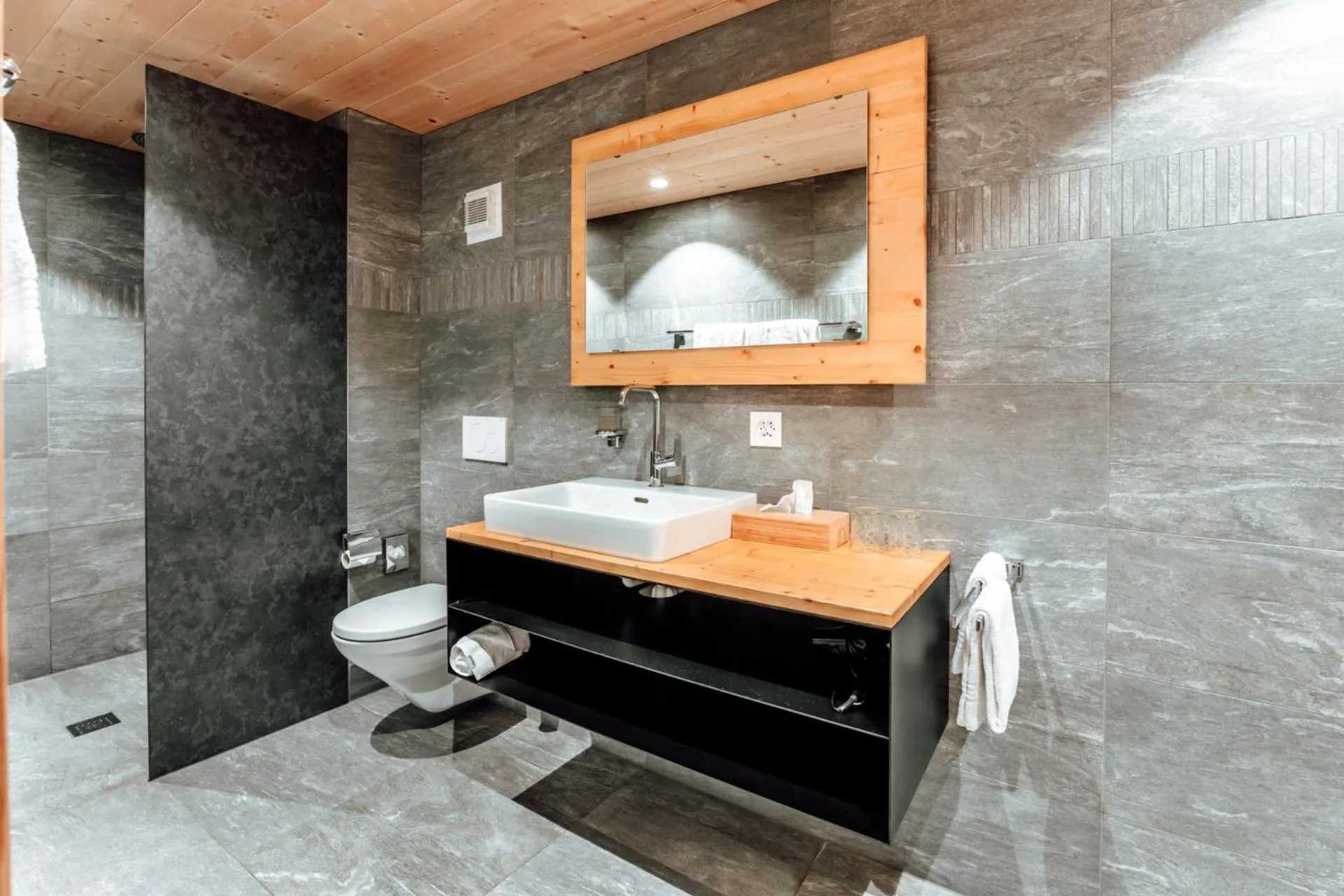 Shower in Hotel Furka