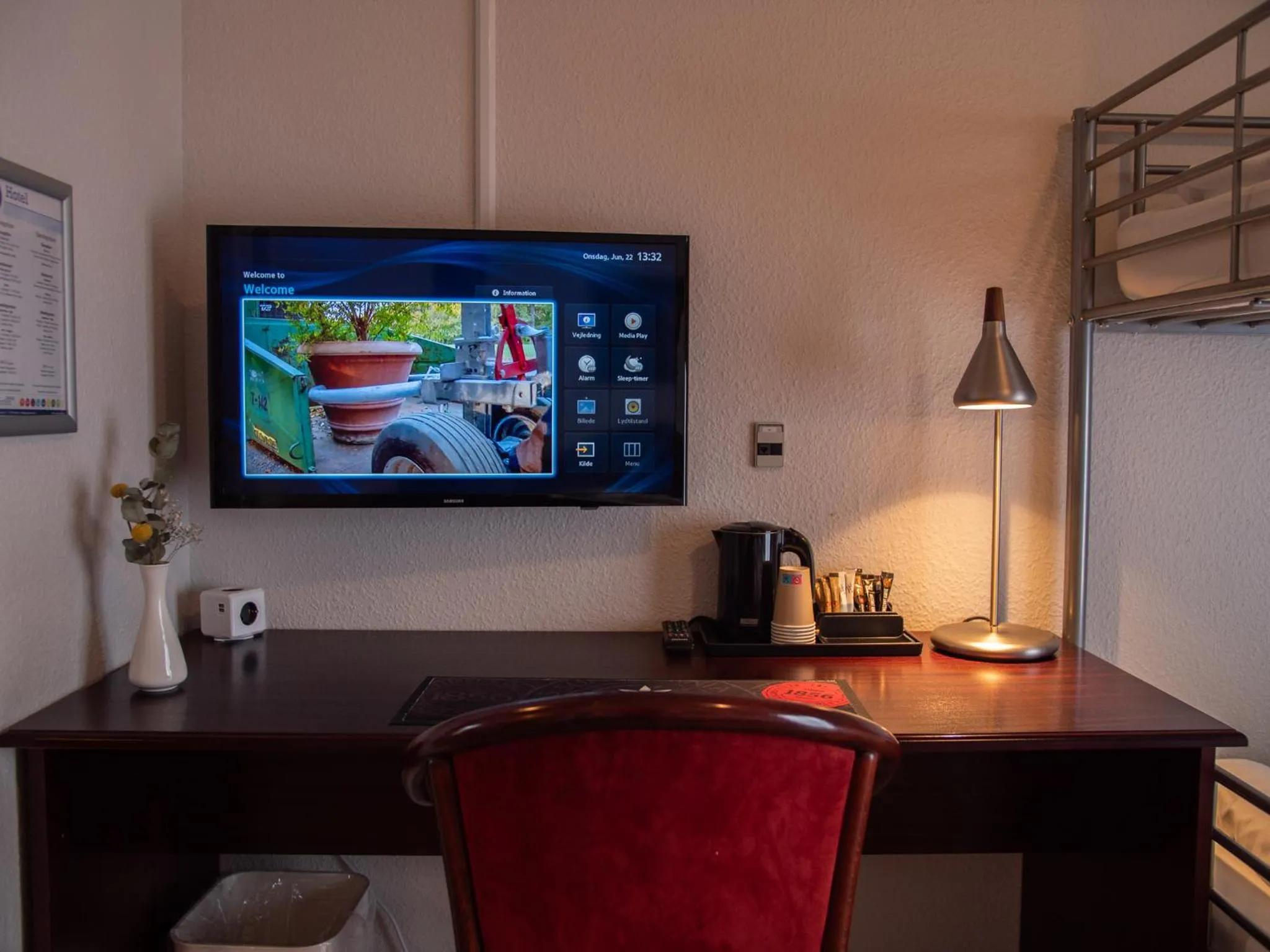 TV and multimedia in Hotel Søgården Brørup