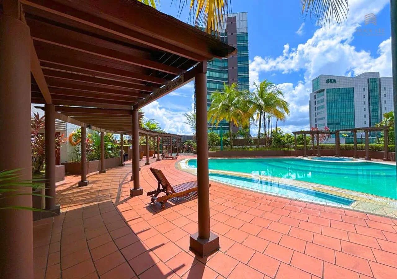 Swimming pool in Hock Lee Hotel & Residences