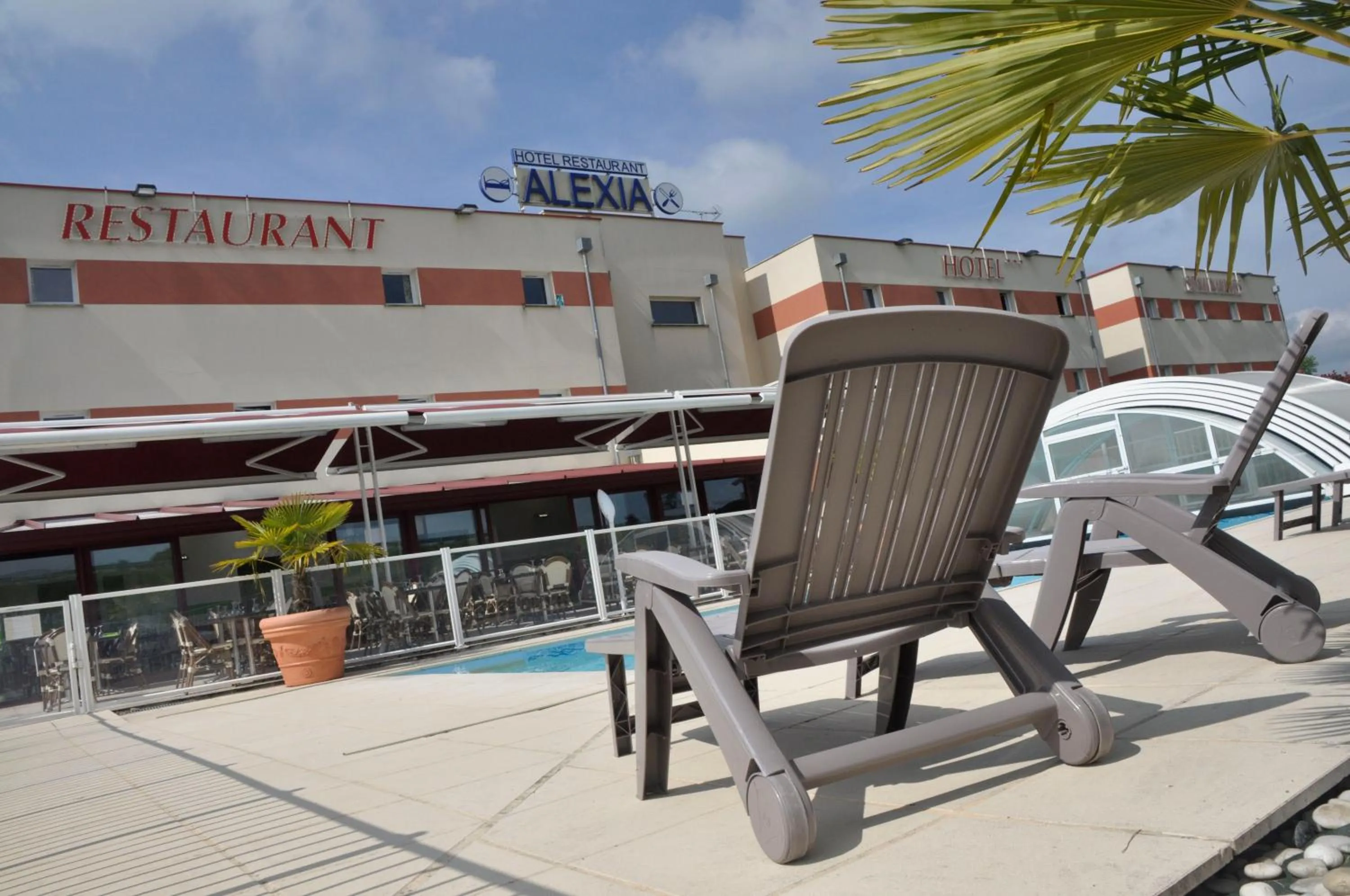 Property building in BRIT HOTEL CONFORT ALEXIA - La Souterraine