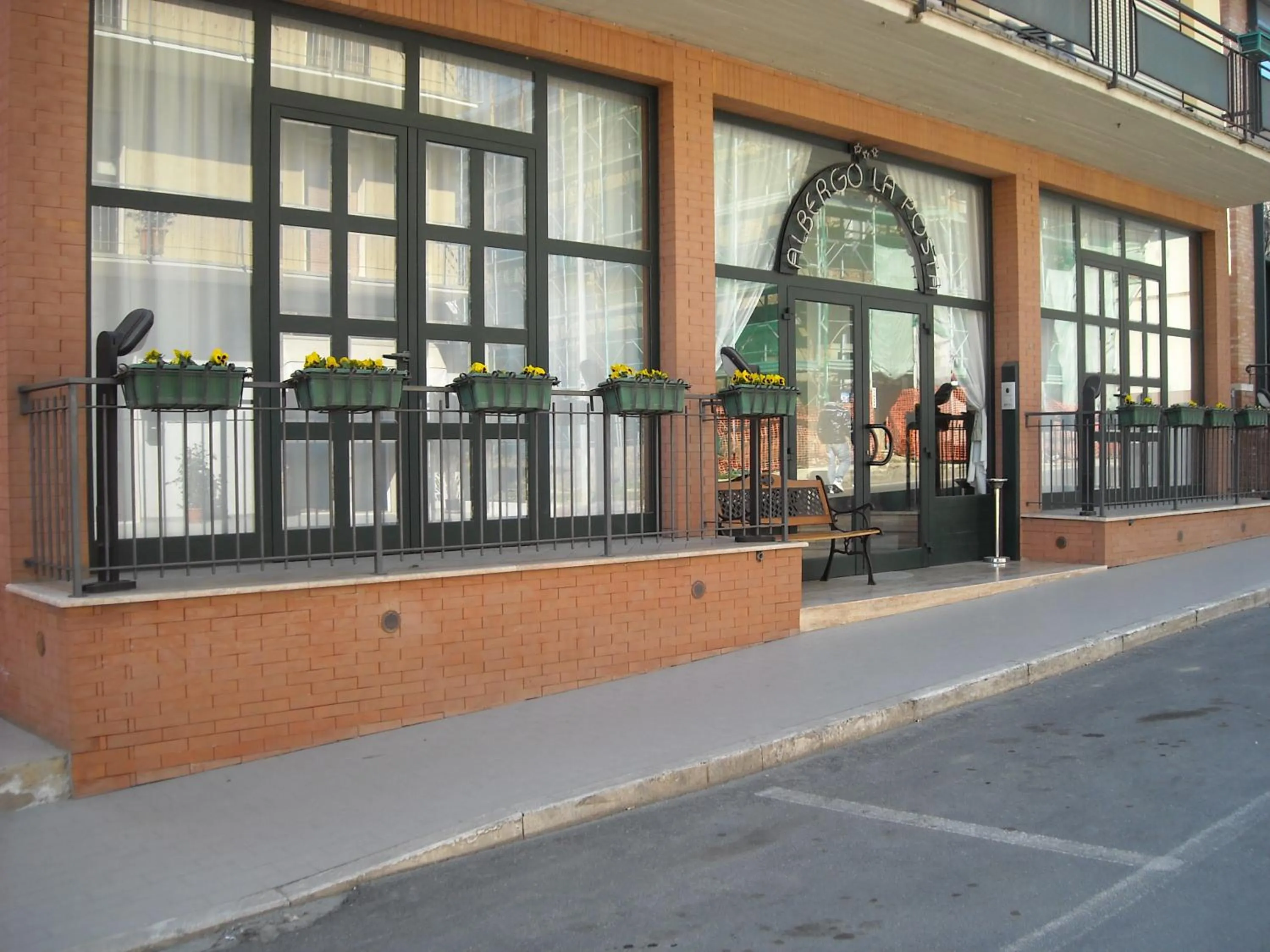Facade/entrance in Albergo La Posta Arezzo